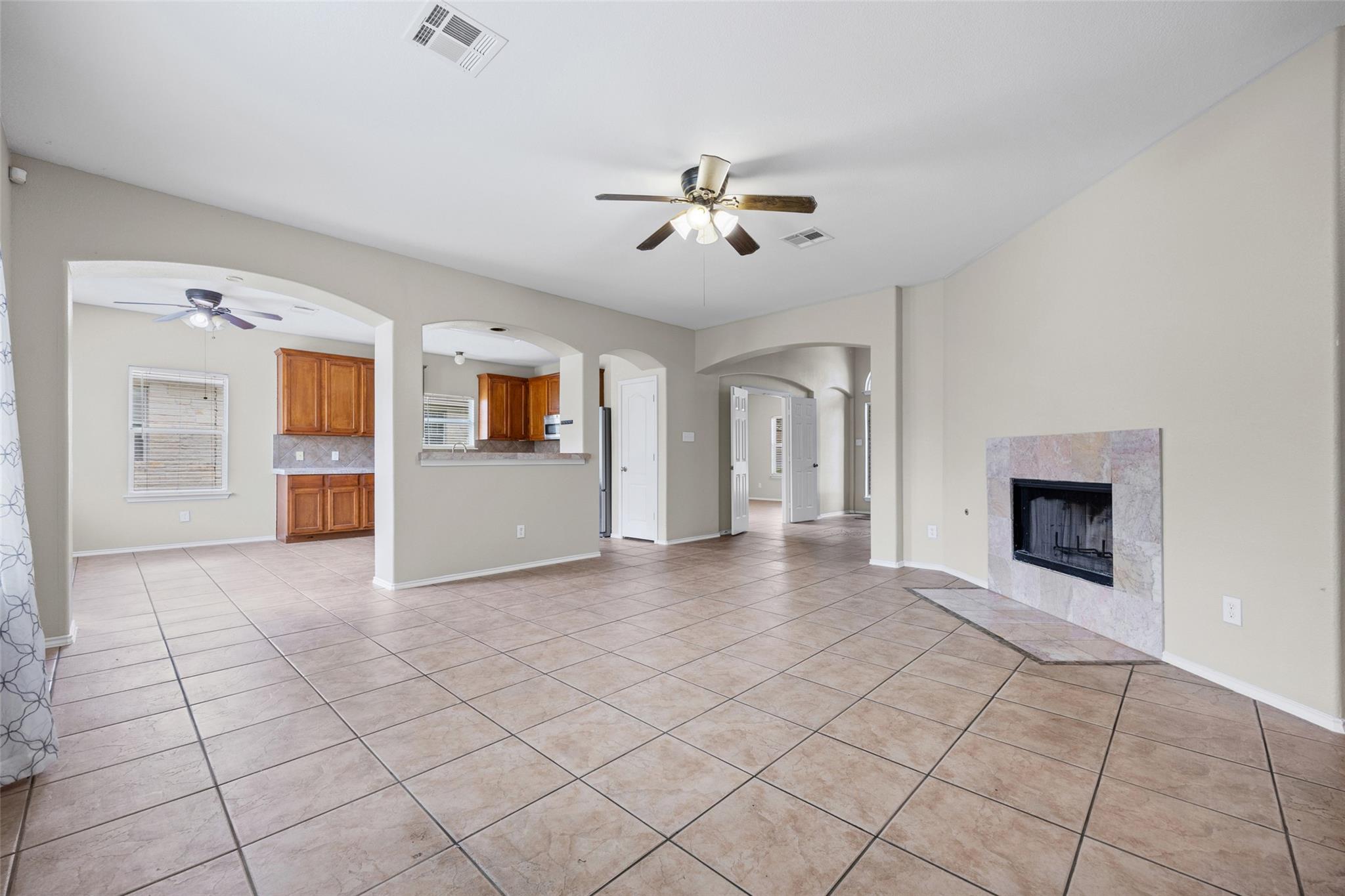 20521 Farm Pond Ln Property Photo 6