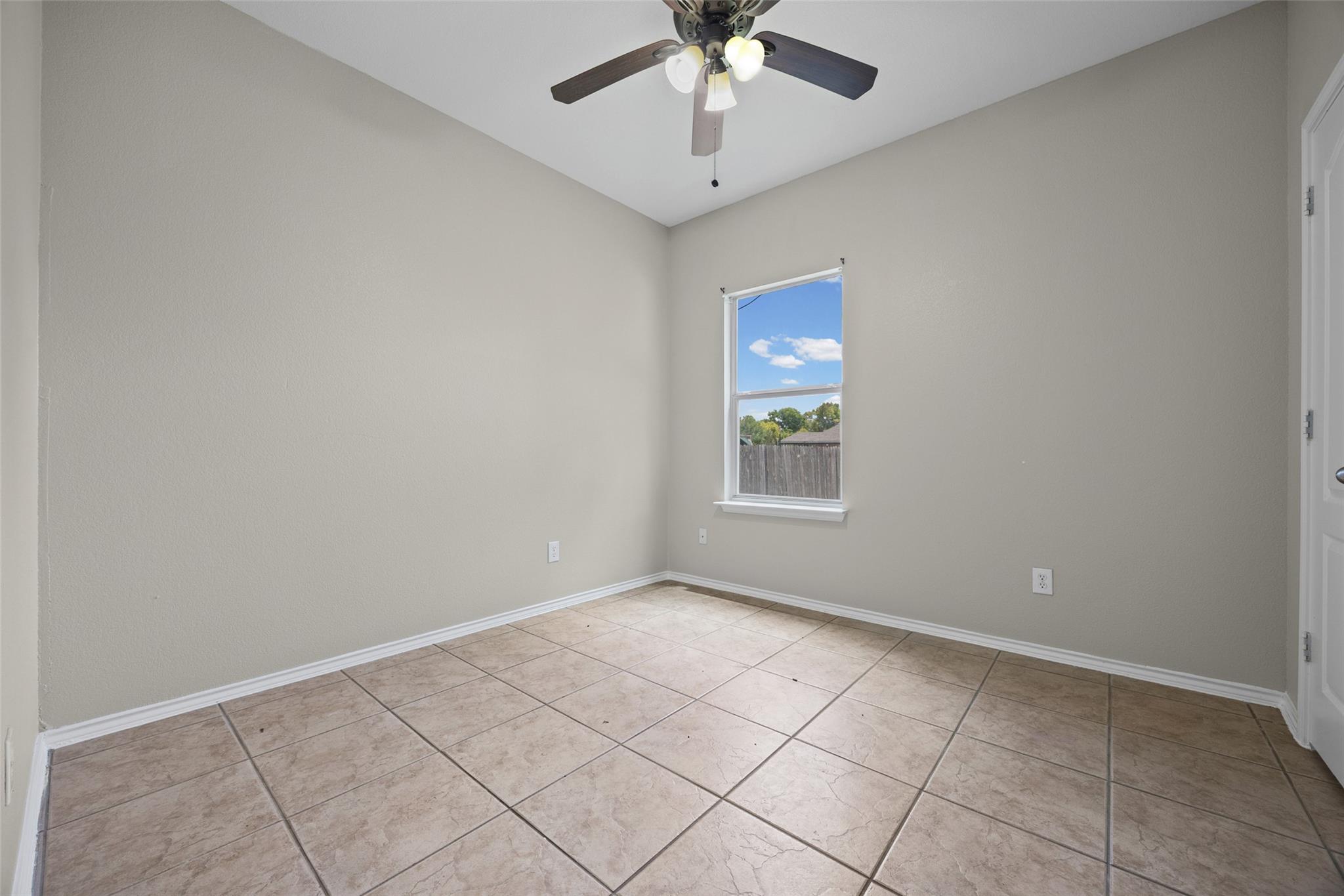 20521 Farm Pond Ln Property Photo 11