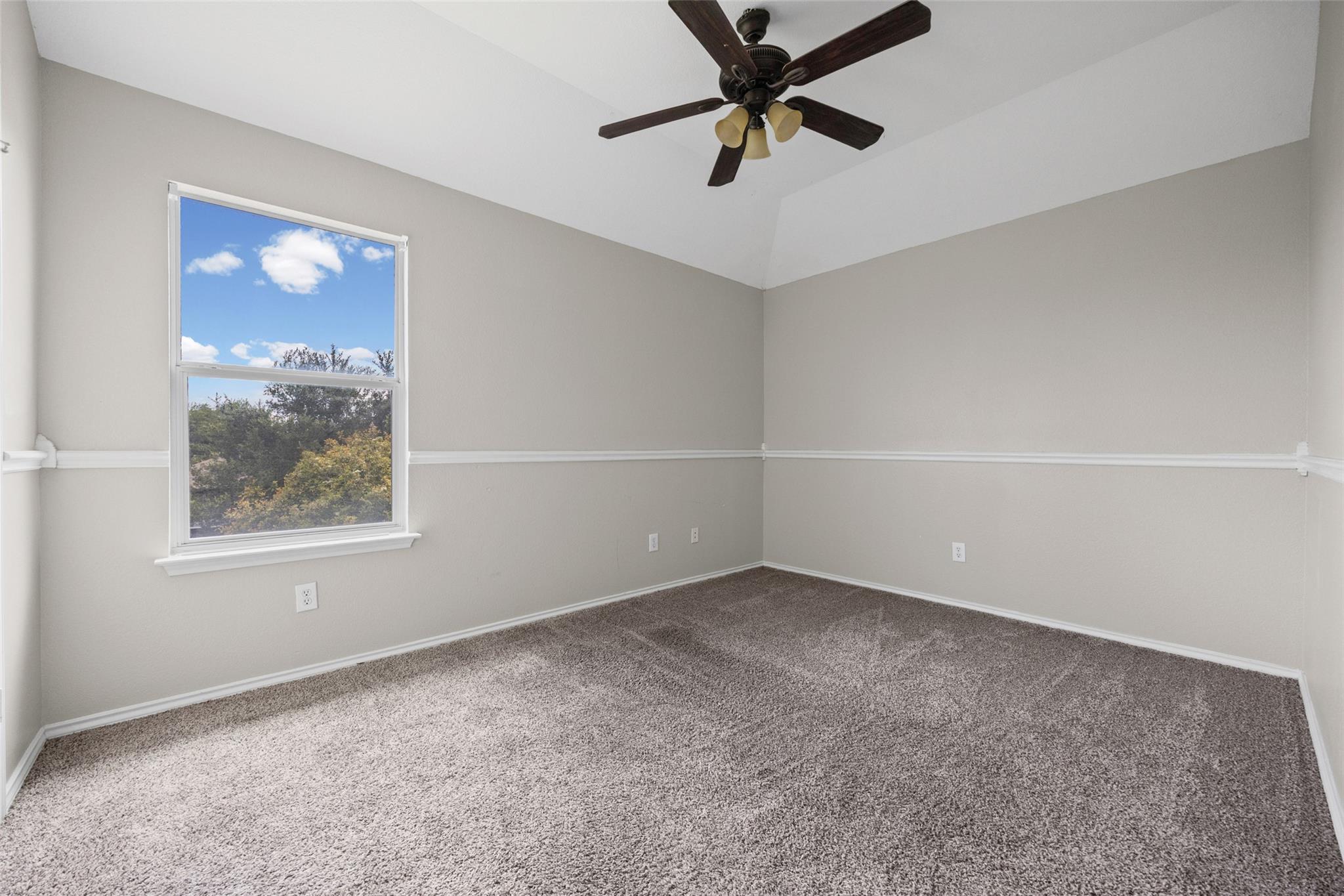 20521 Farm Pond Ln Property Photo 15