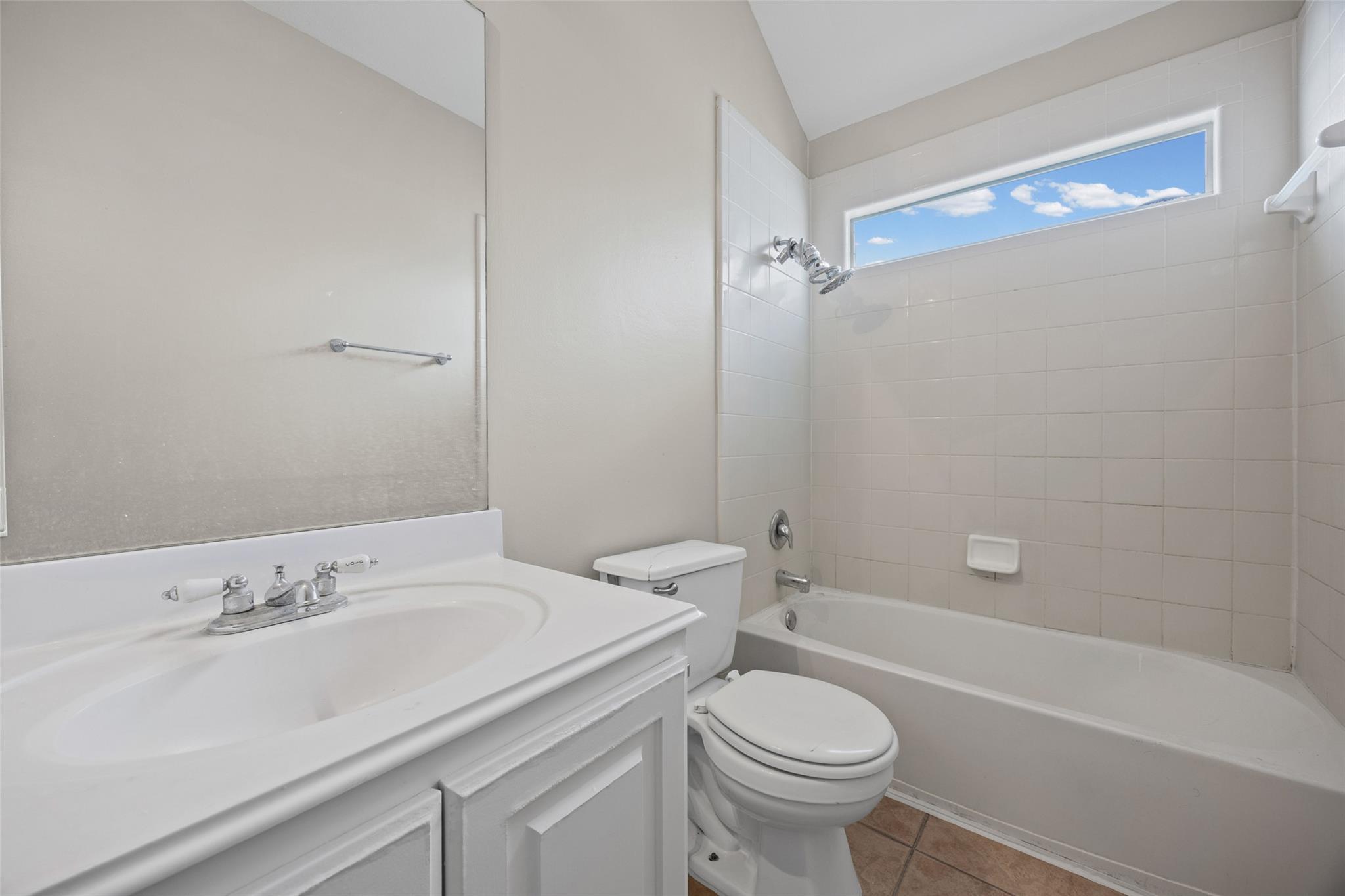 20521 Farm Pond Ln Property Photo 16