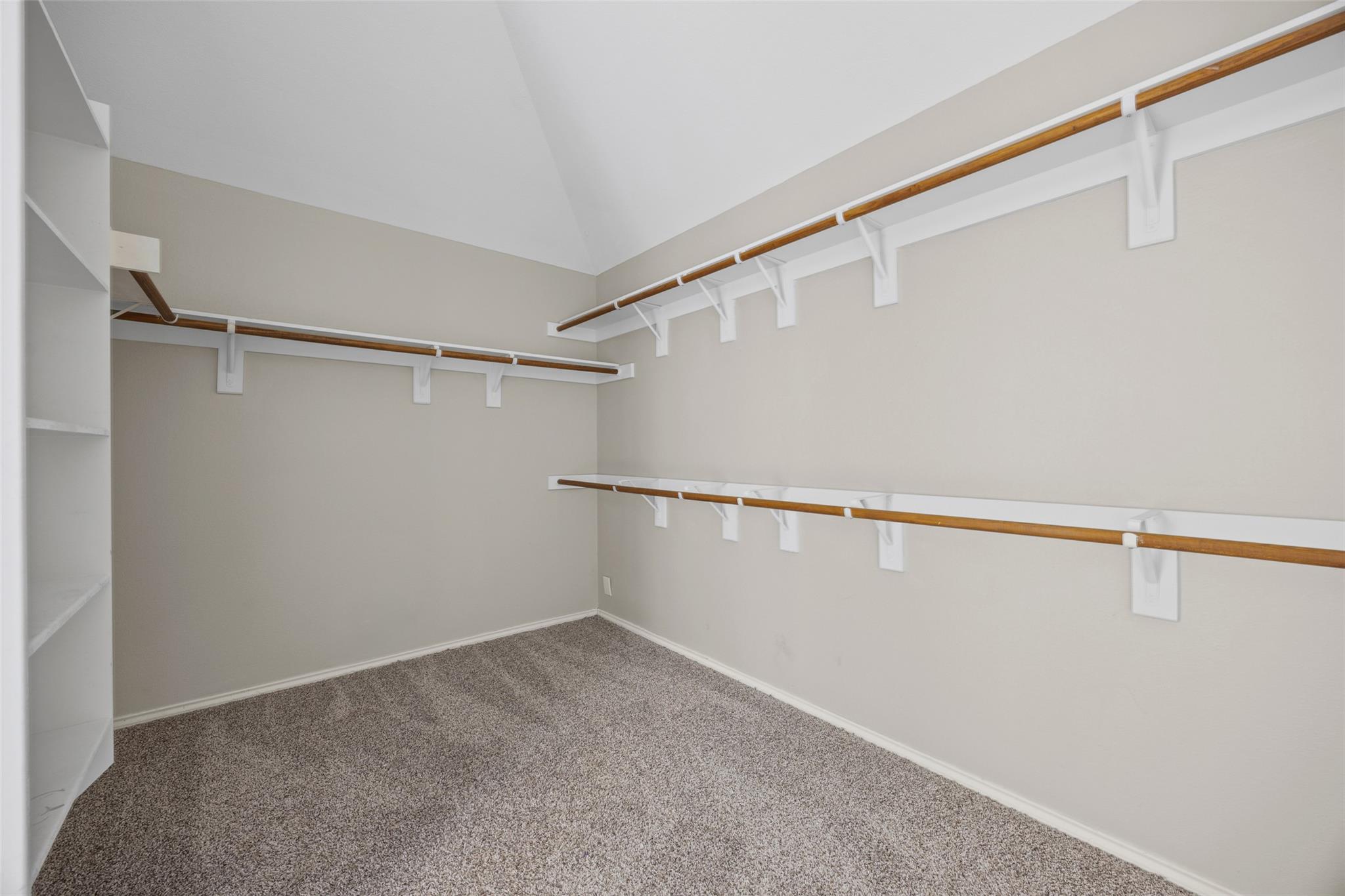 20521 Farm Pond Ln Property Photo 23