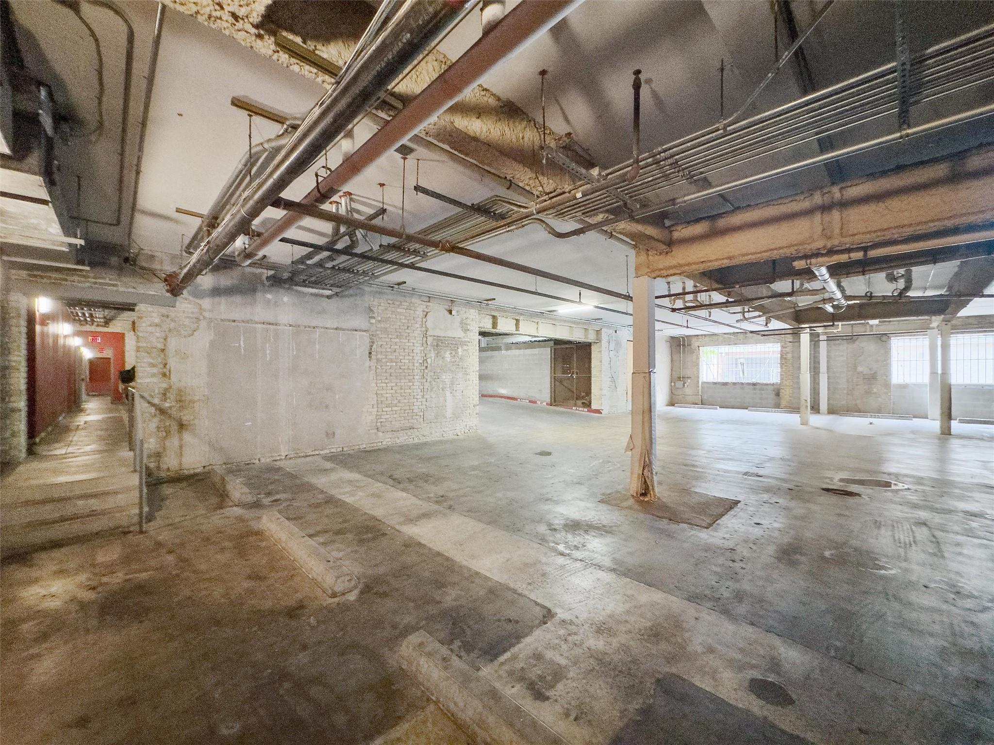 411 Brazos St #224 Property Photo 18