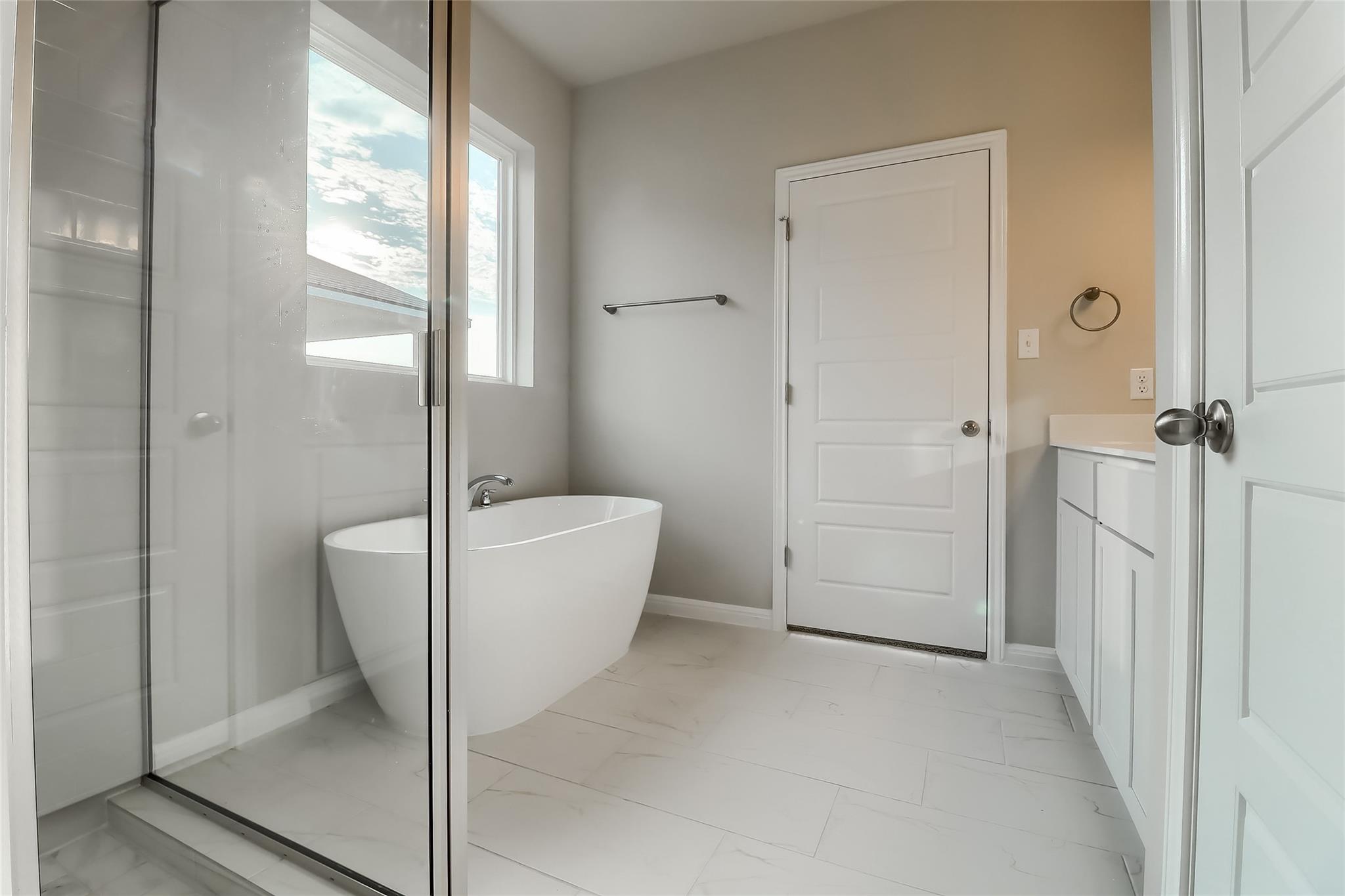 207 Watercourse Way Property Photo 14