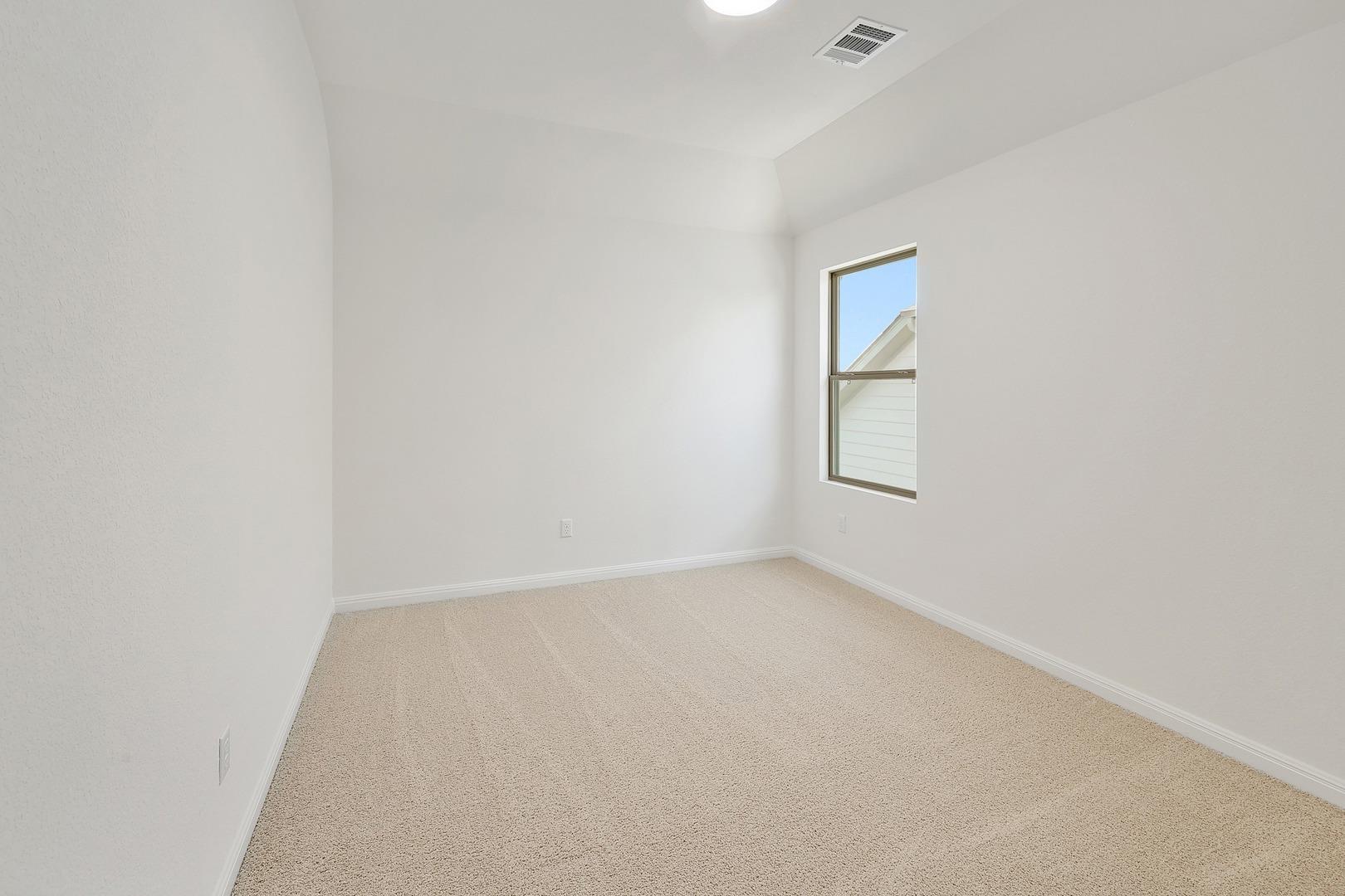210 Hornet St Property Photo 29