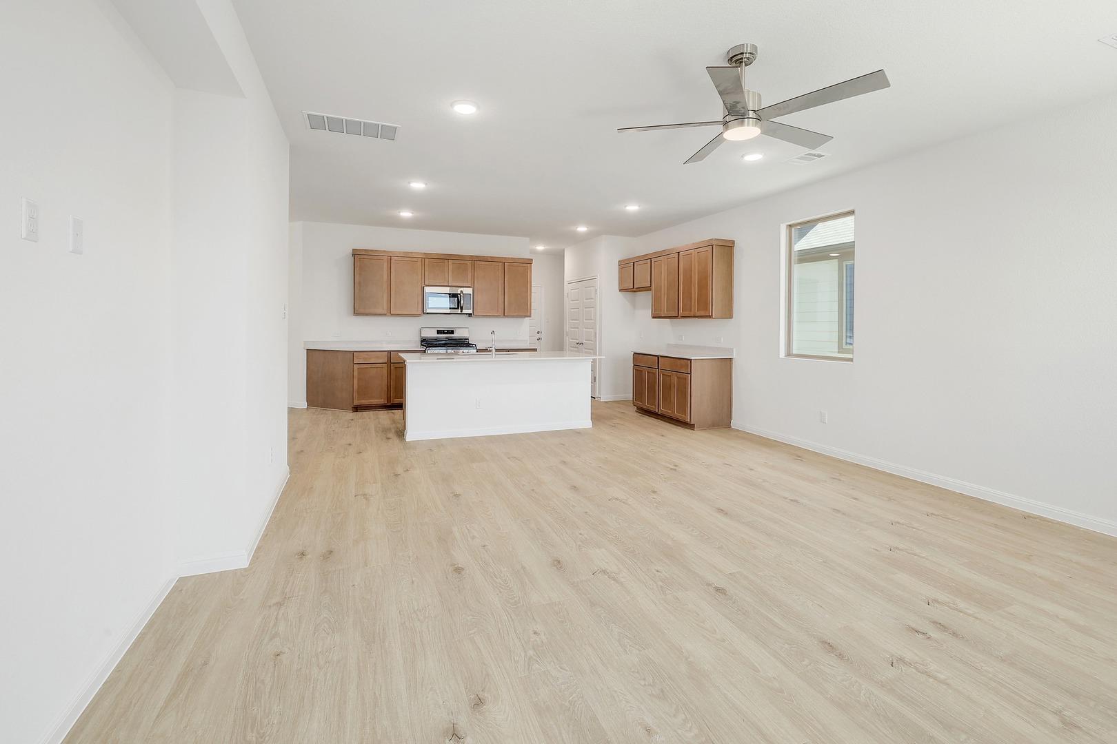 210 Hornet St Property Photo 61