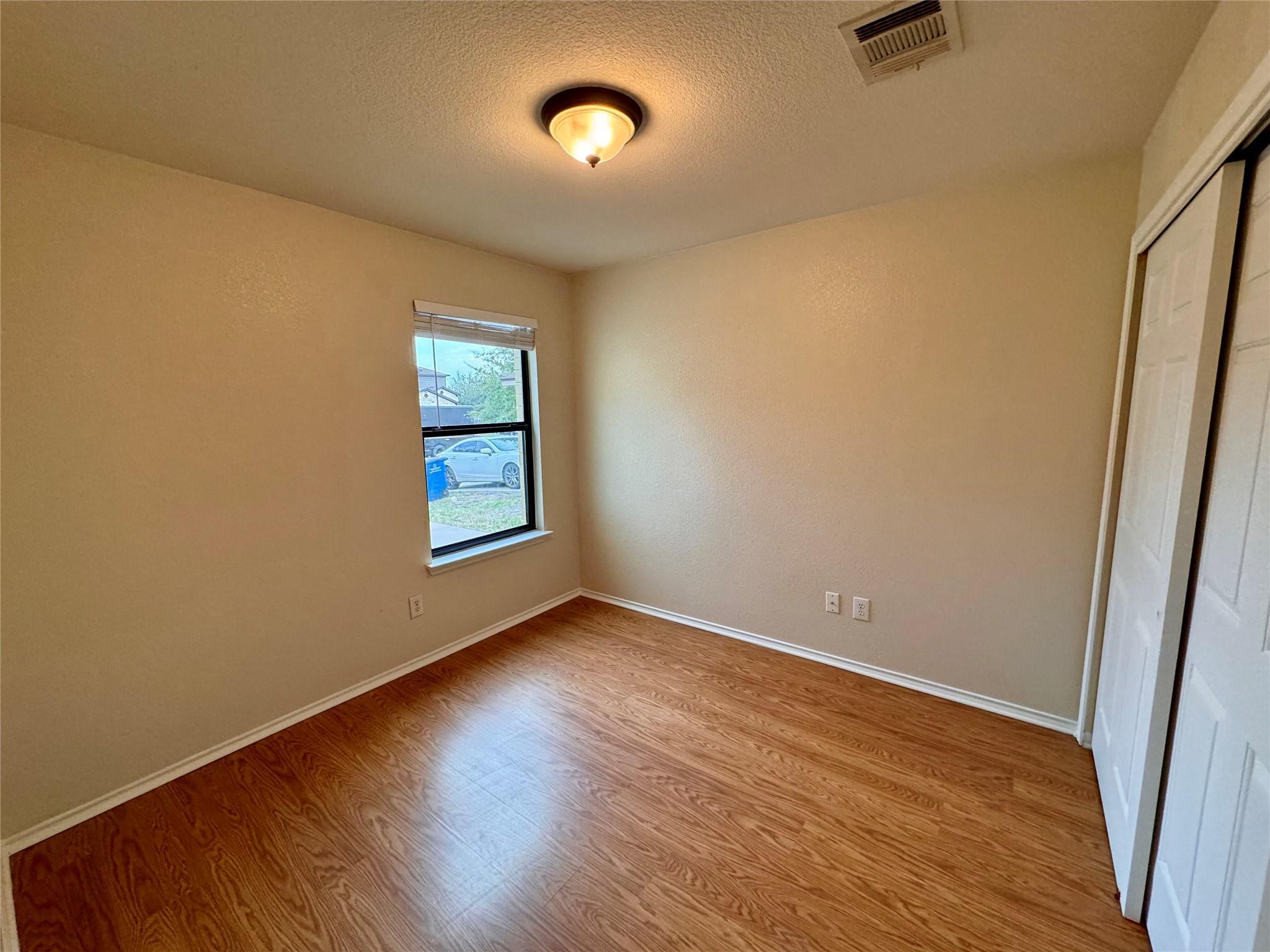 1592141 Property Photo 7