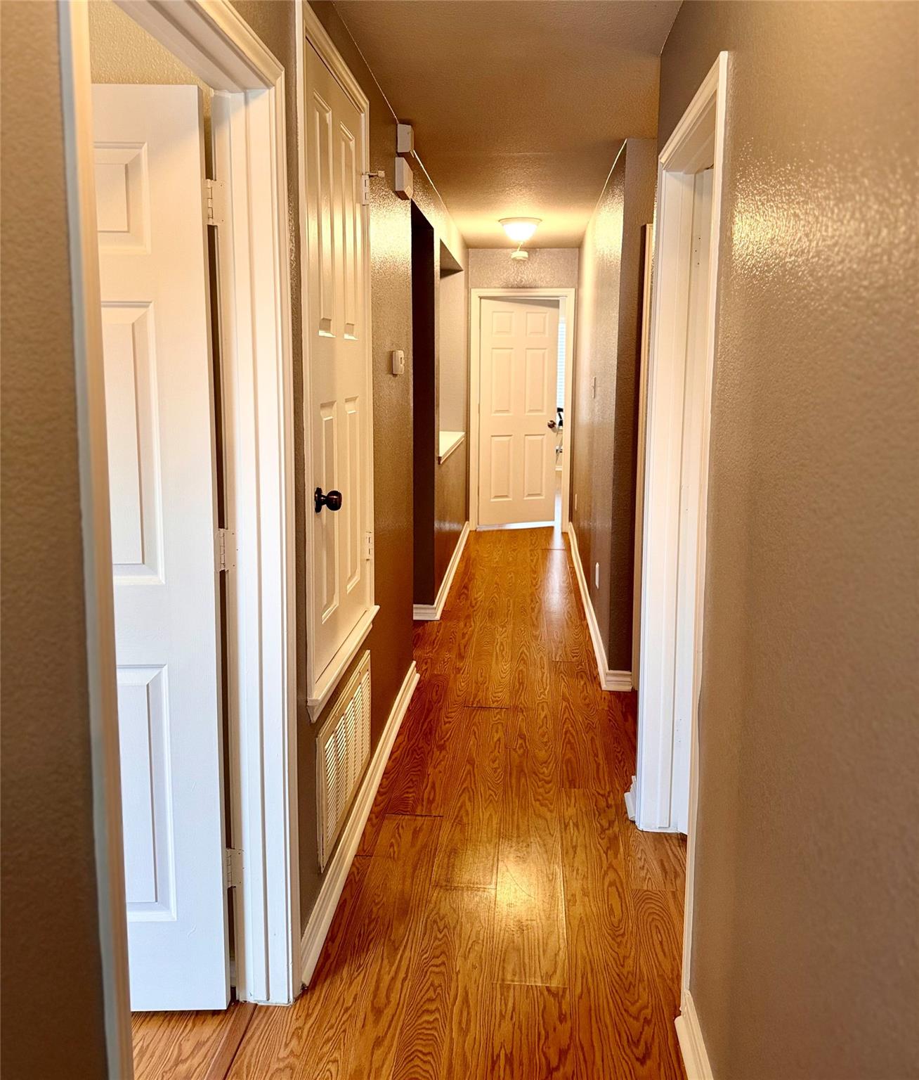 1592141 Property Photo 12