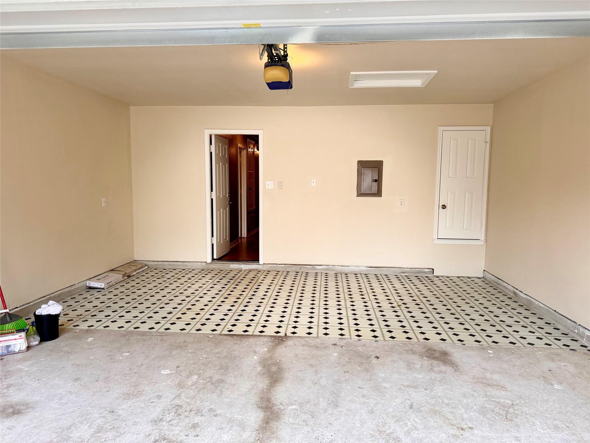 1592141 Property Photo 13