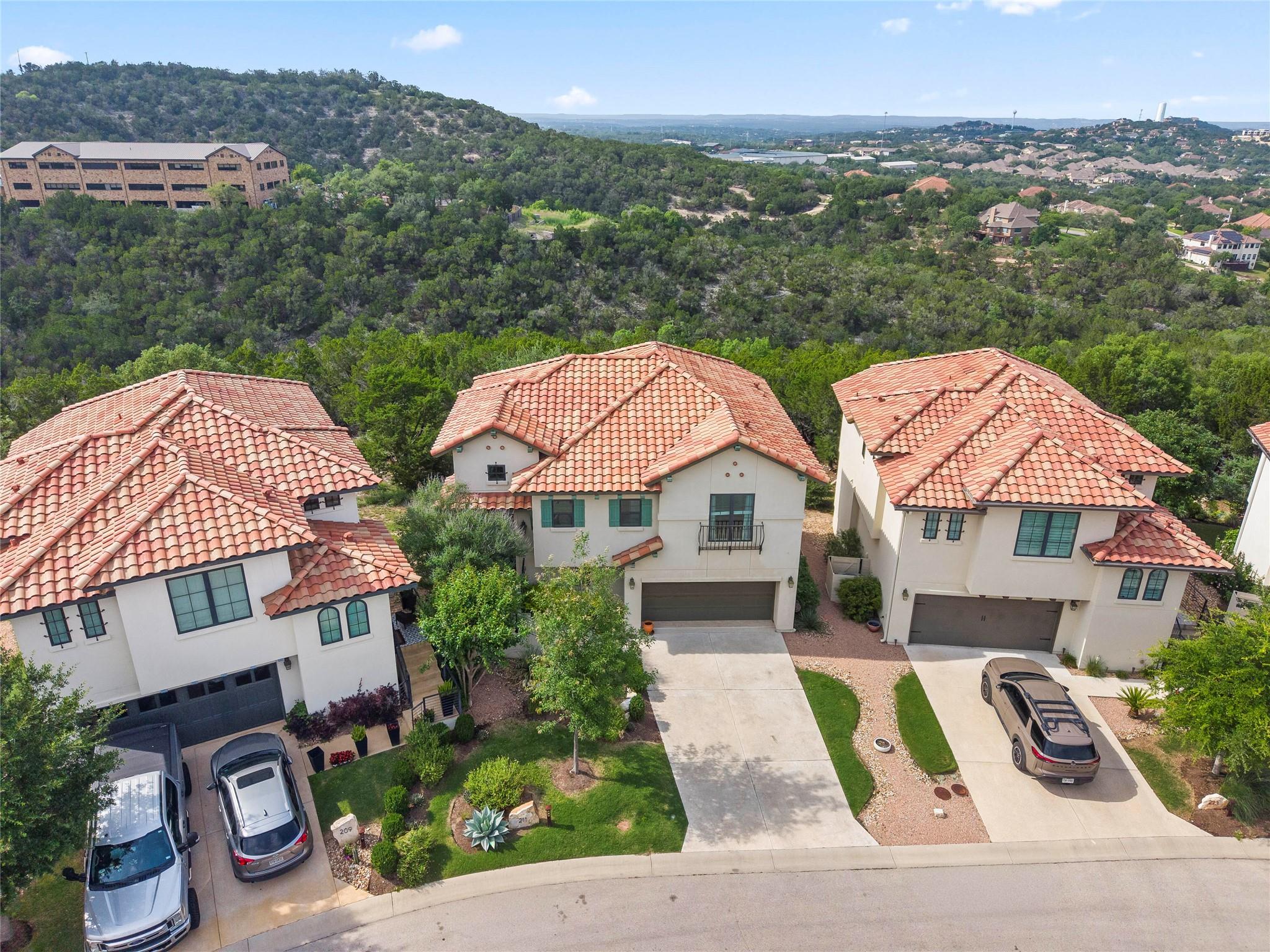 211 Honey Creek Ct #6 Property Photo 4