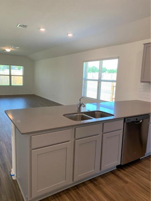 3488 Pauling Loop Property Photo 3