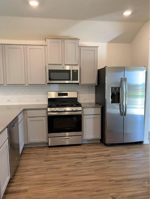 3488 Pauling Loop Property Photo 4