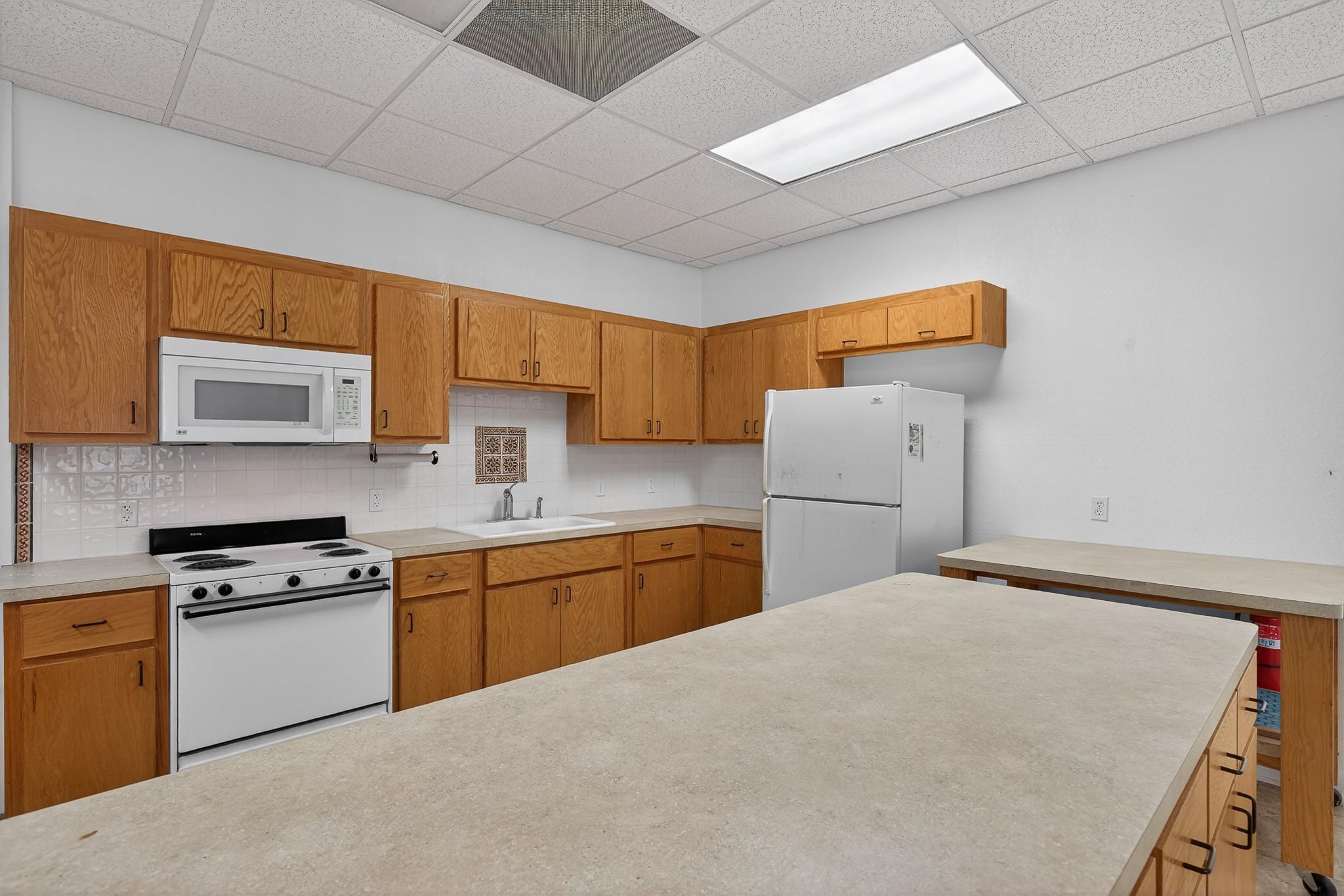 410 N West None Property Photo 12
