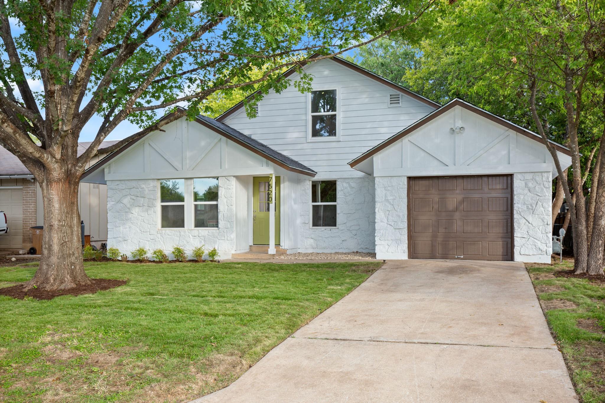 7520 Uray Dr Property Photo