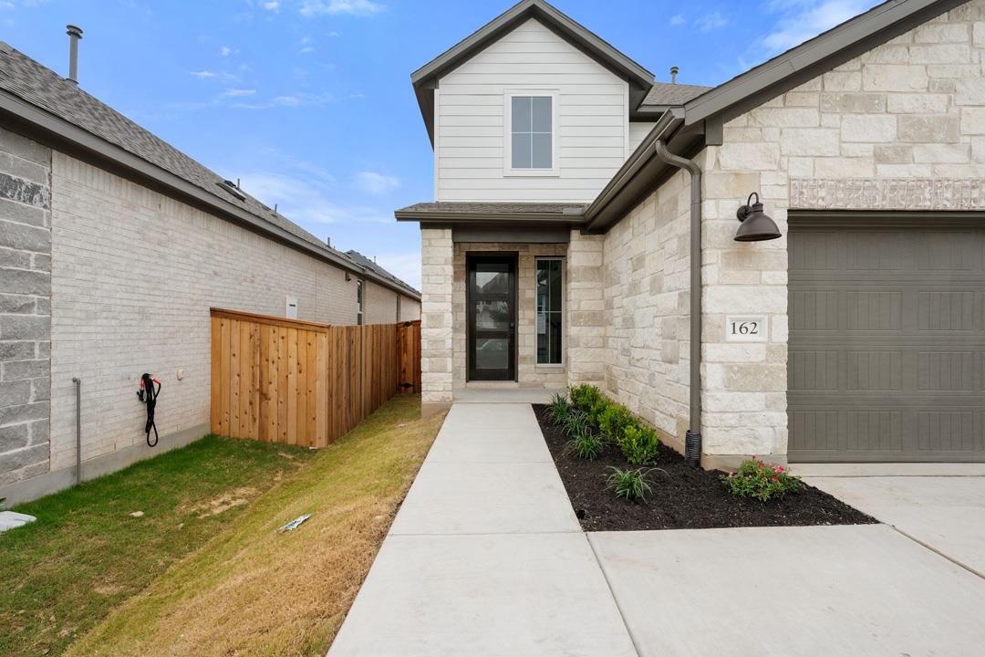 162 Grayson Elm Pass None Property Photo 2