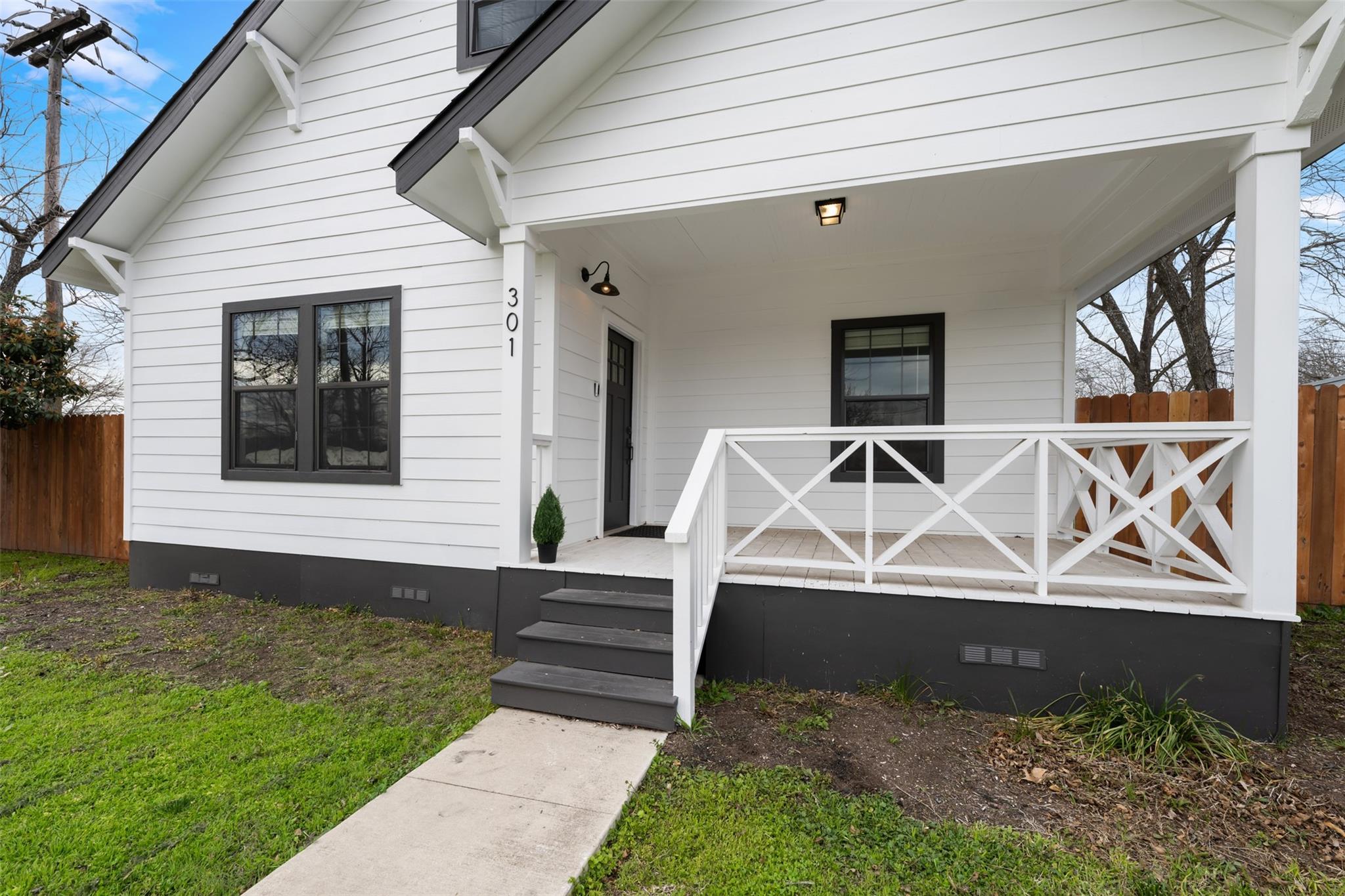301 Old Thorndale Rd Property Photo 3