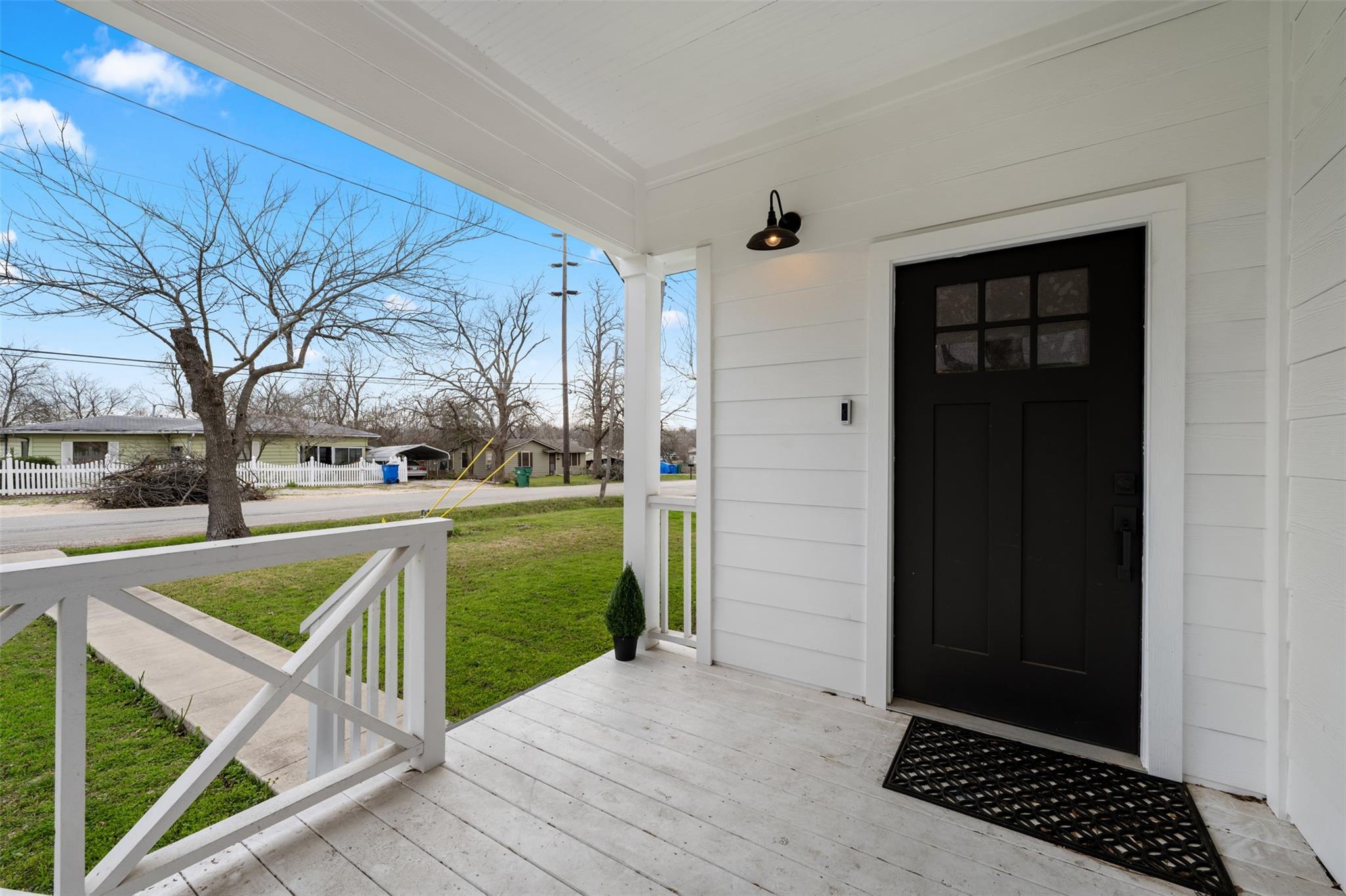 301 Old Thorndale Rd Property Photo 4