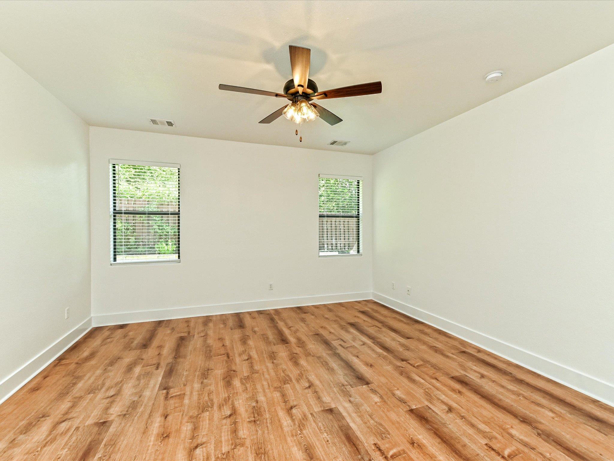 15208 Bowling Ln Property Photo 9