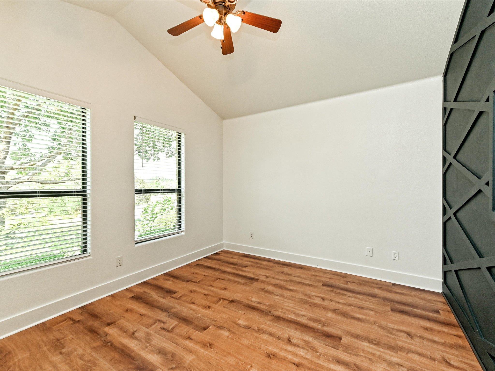 15208 Bowling Ln Property Photo 14