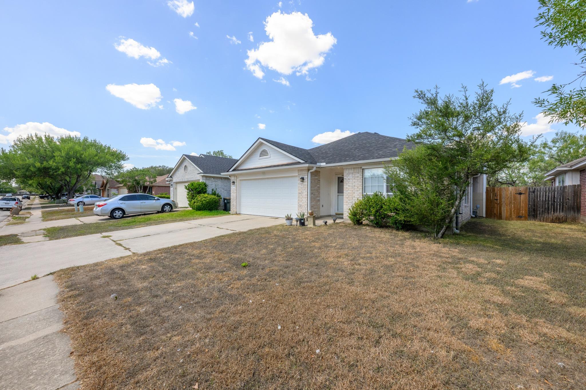 14608 Rumfeldt St Property Photo 3