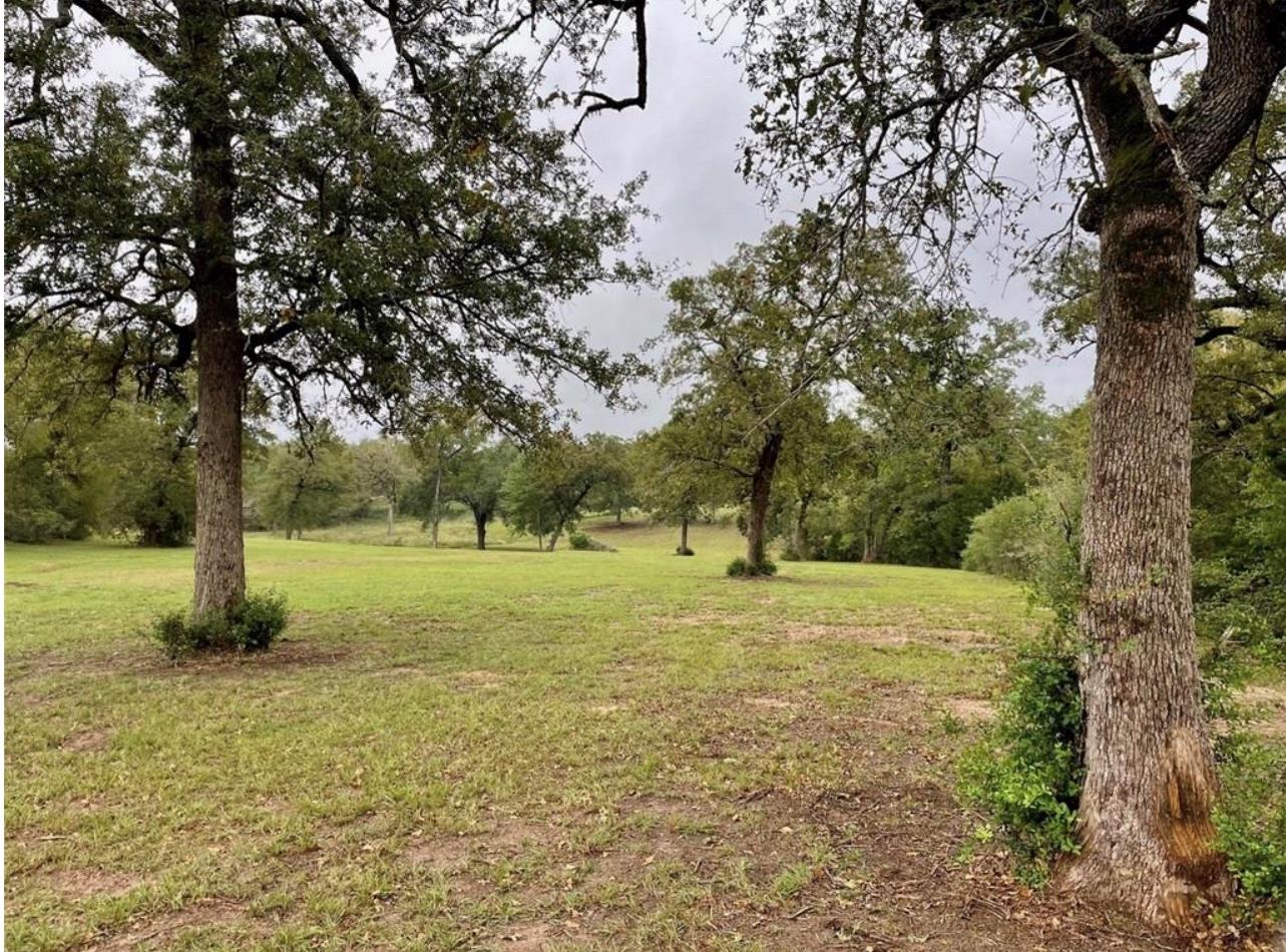 1073 Creekside Ln Property Photo 17