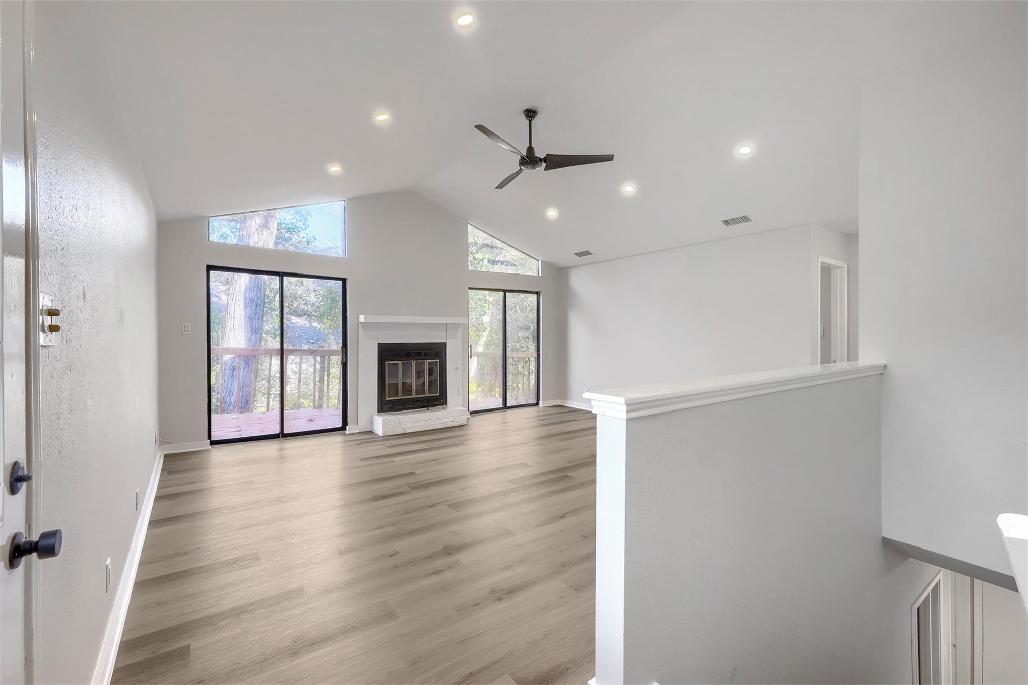 1599640 Property Photo 4