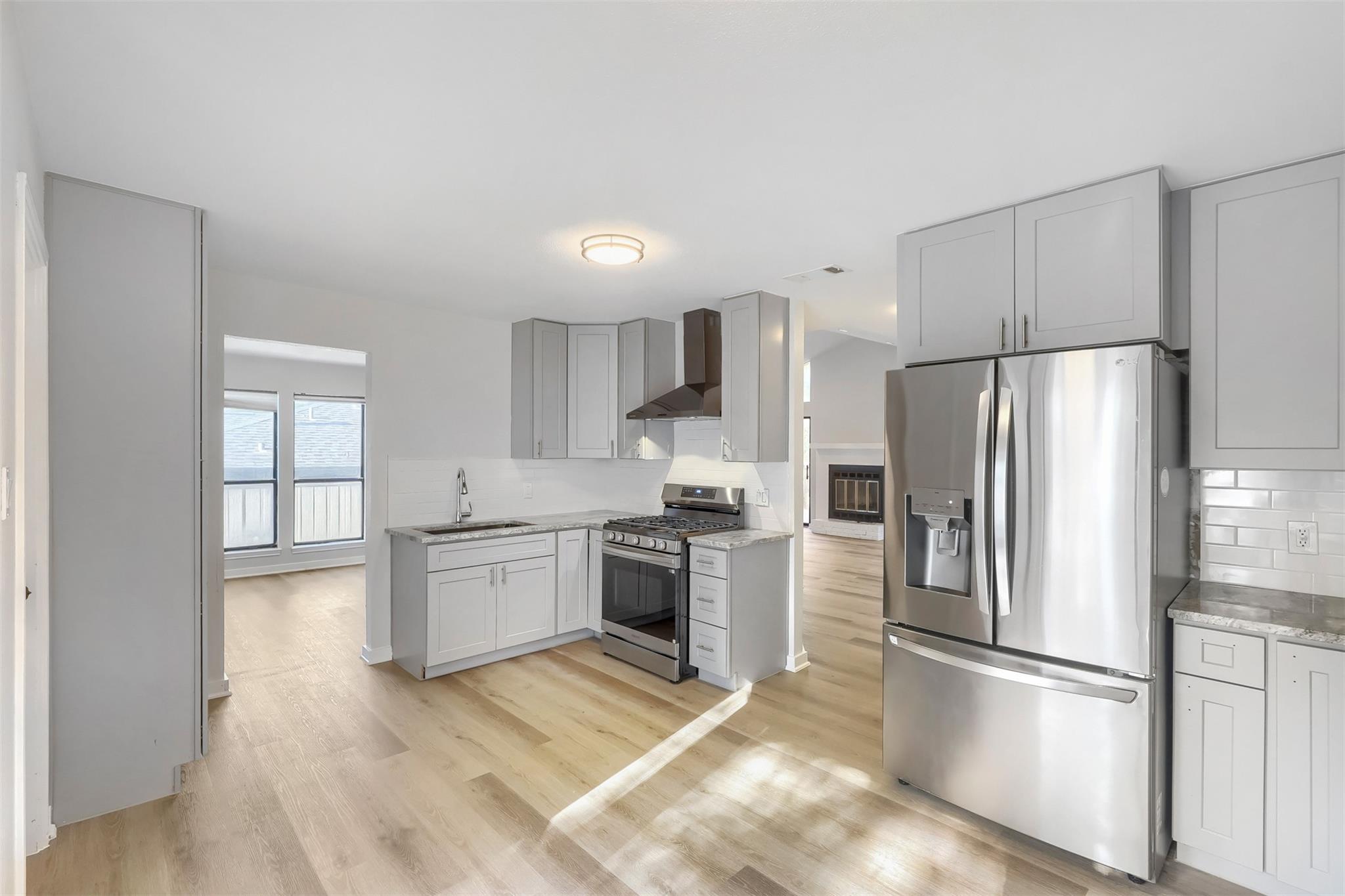1599640 Property Photo 7