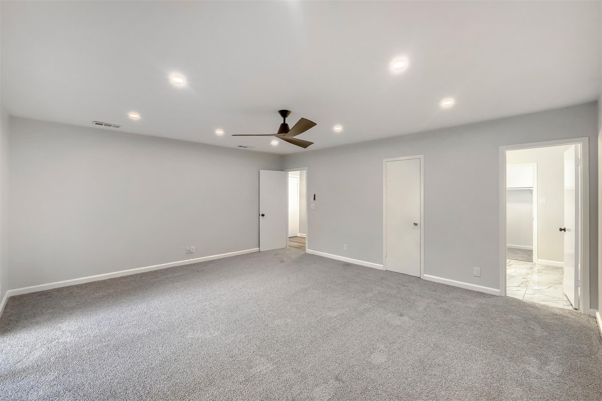 1599640 Property Photo 11