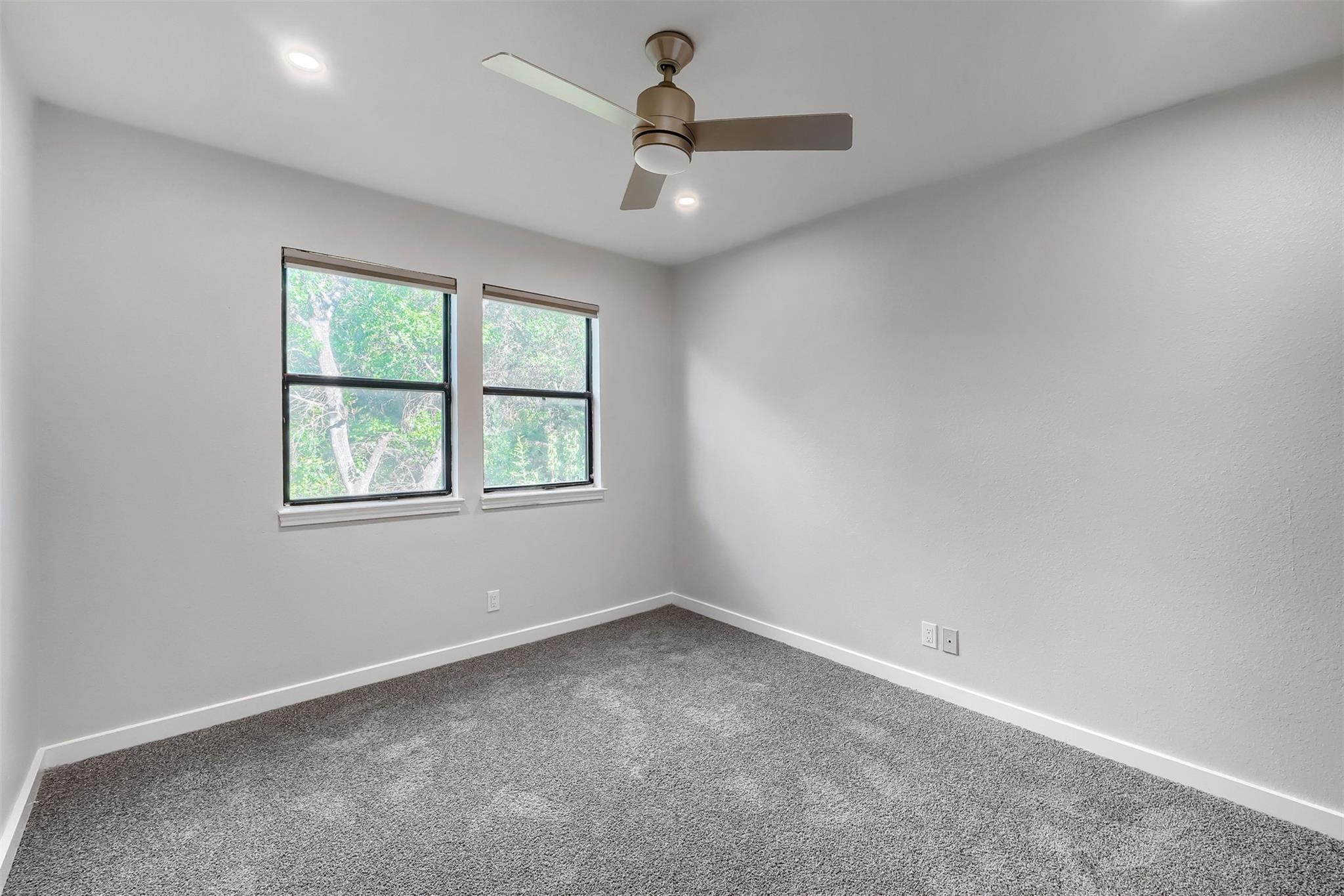 1599640 Property Photo 15