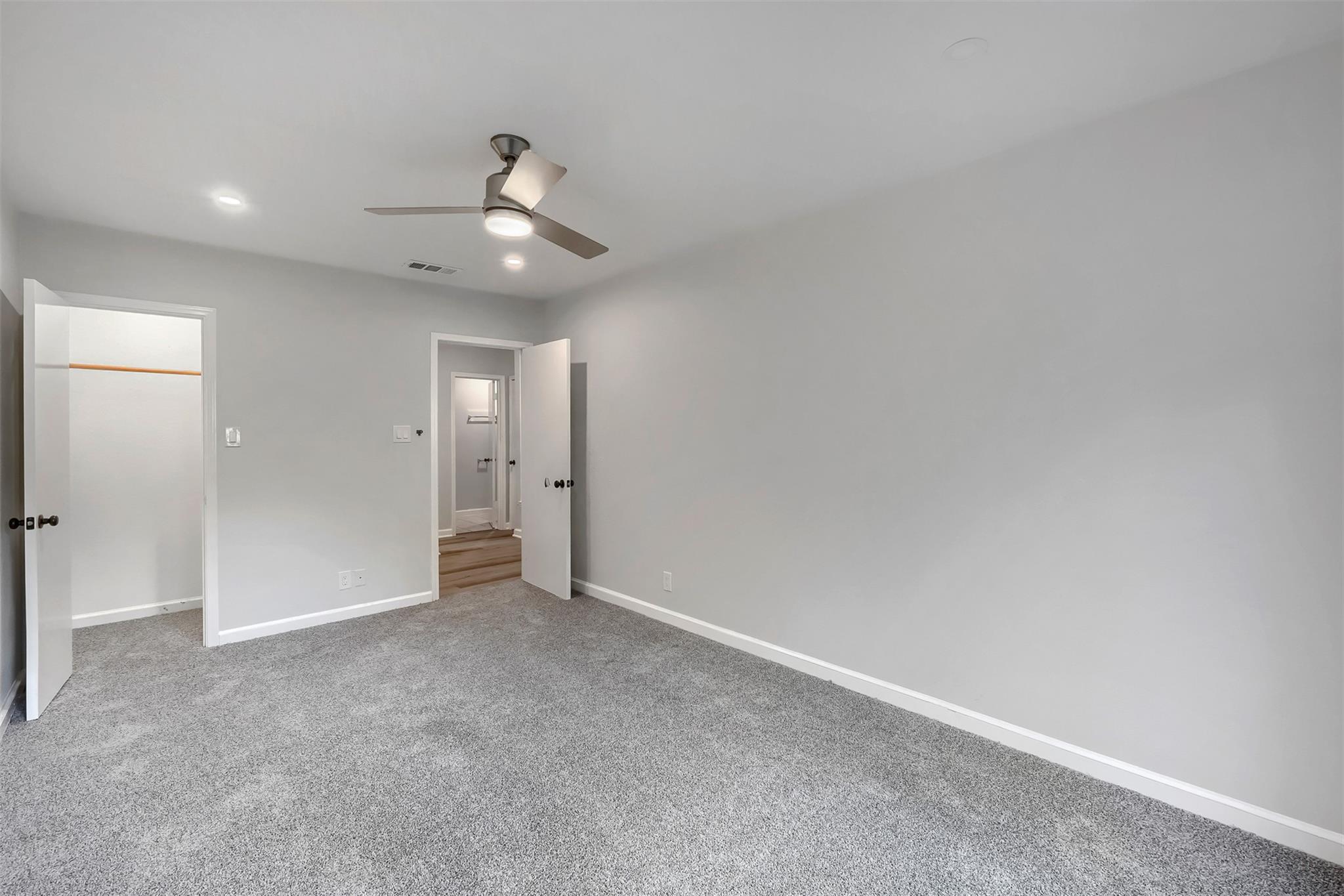 1599640 Property Photo 18