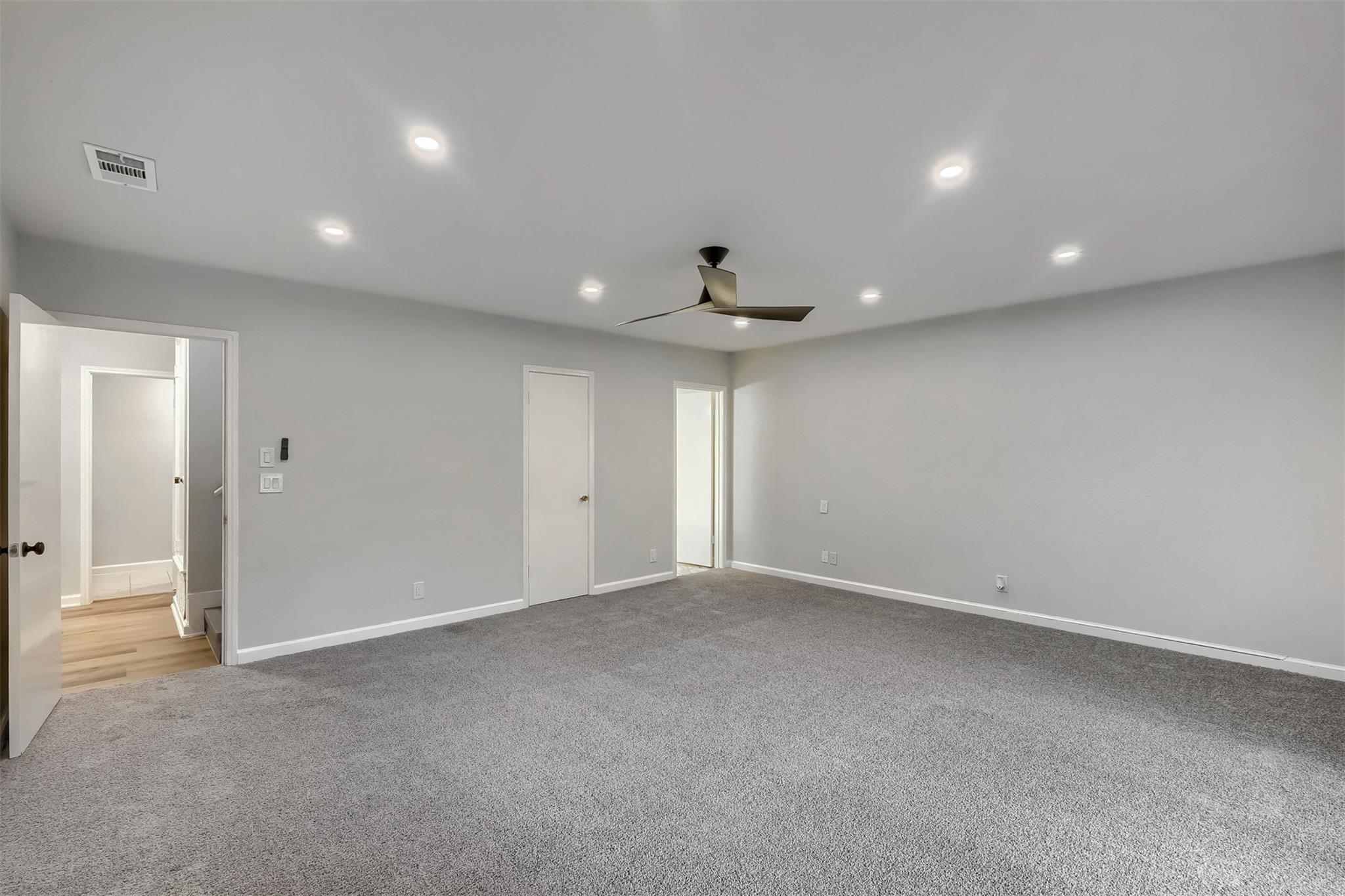 1599640 Property Photo 21