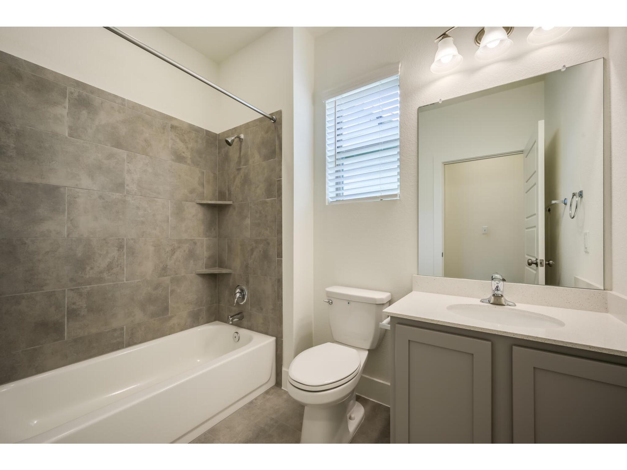 2229 Upchurch St Property Photo 11