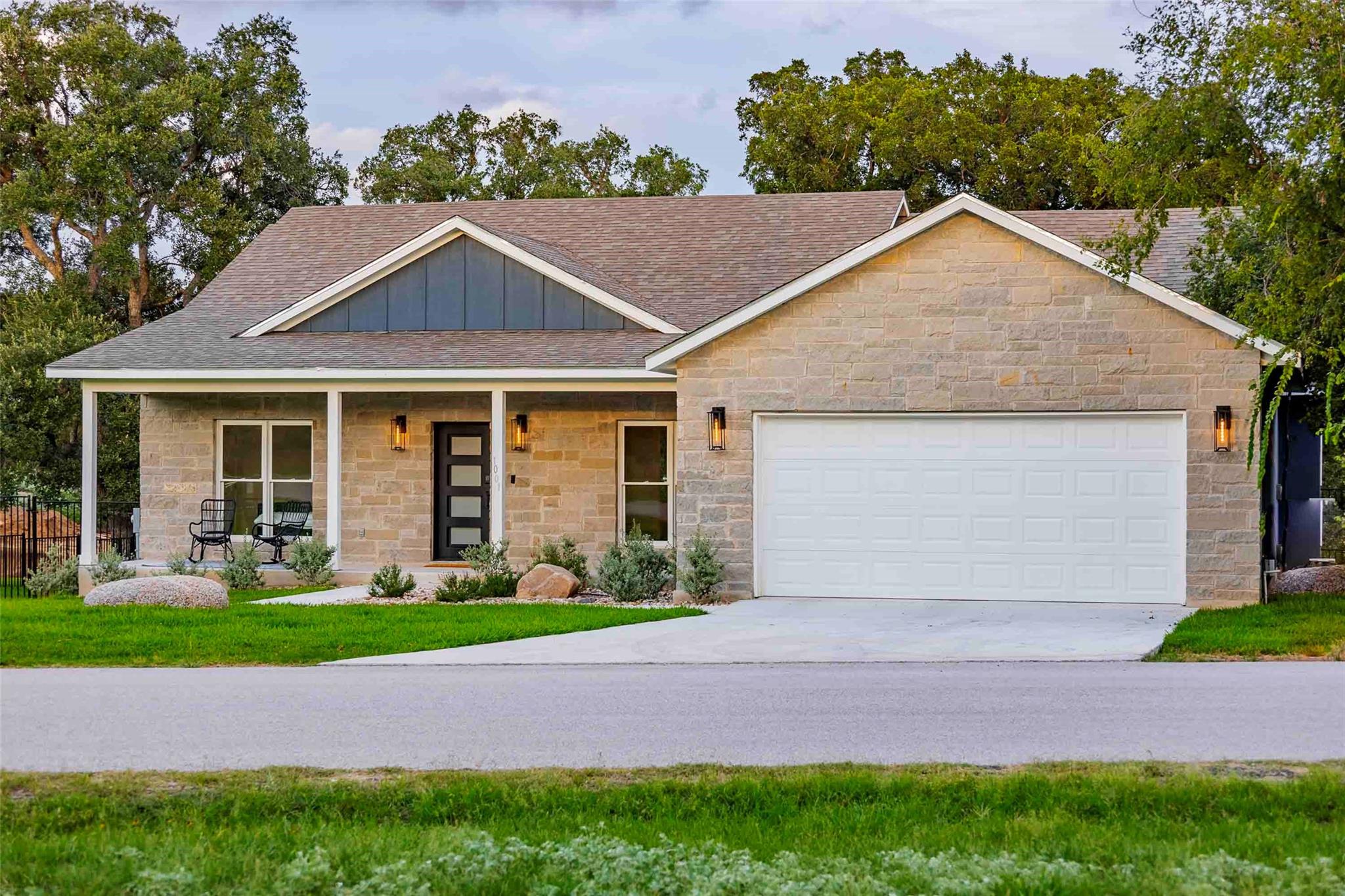 1001 Belaire Dr Property Photo 33