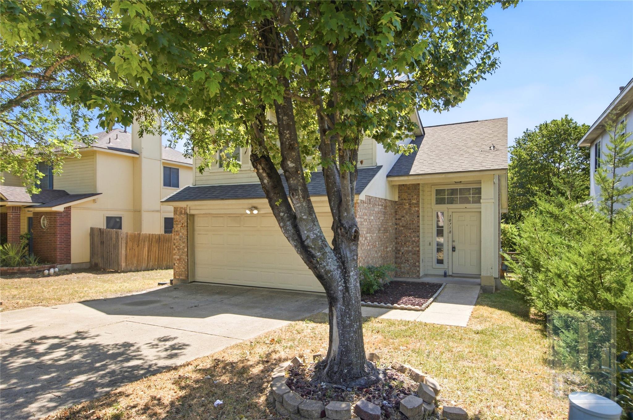10718 Claywood Dr Property Photo 3