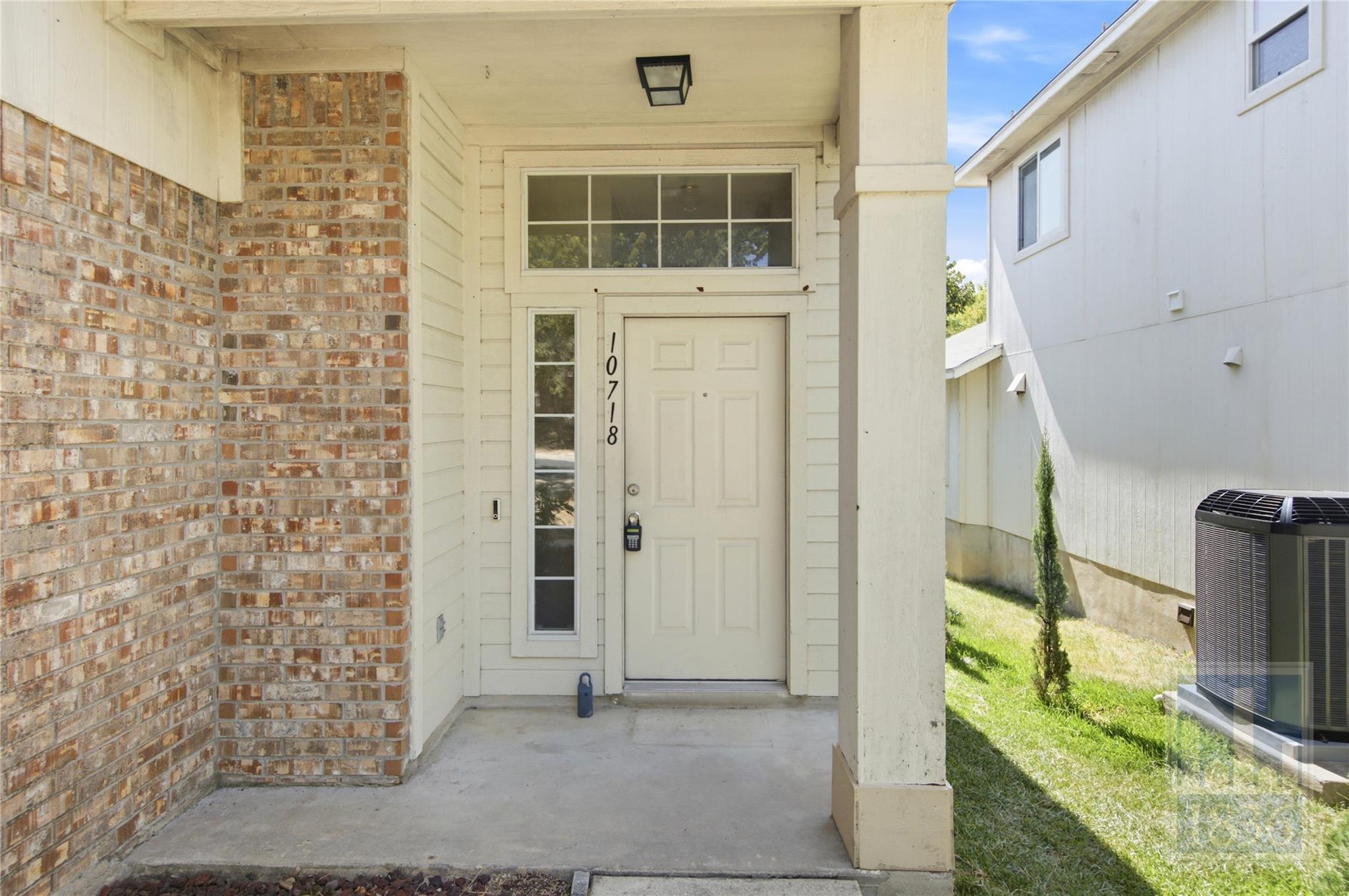 10718 Claywood Dr Property Photo 5