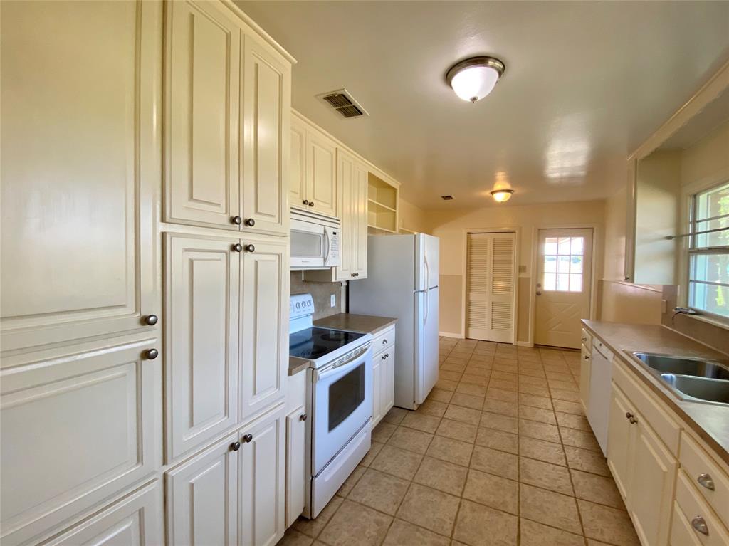 717 Highway 138 Property Photo 7