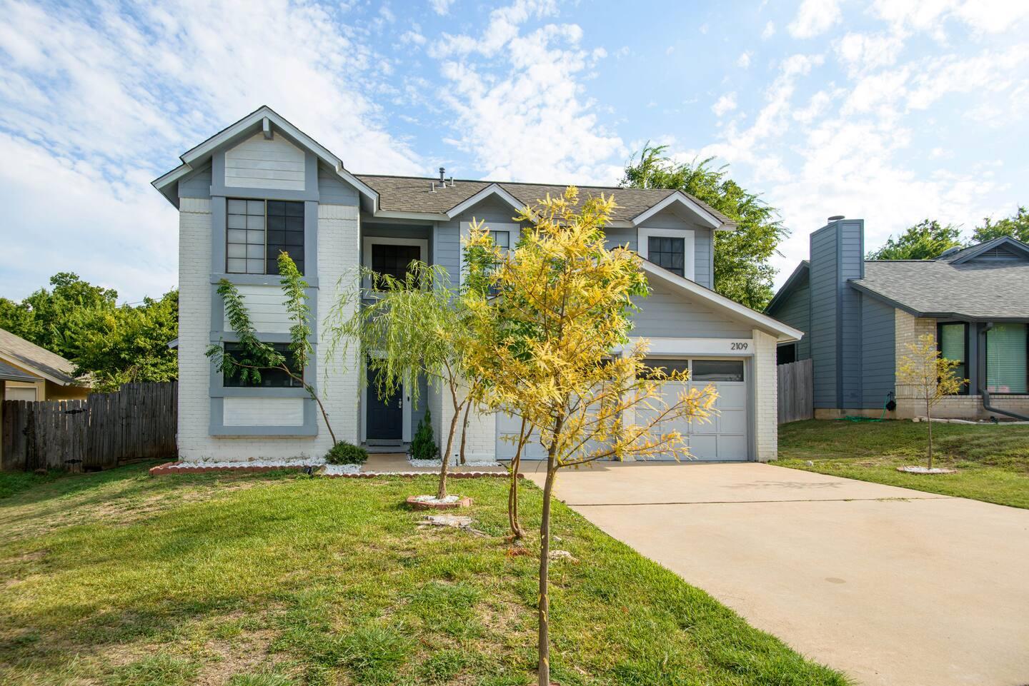 2109 Waterway Bnd Property Photo 1