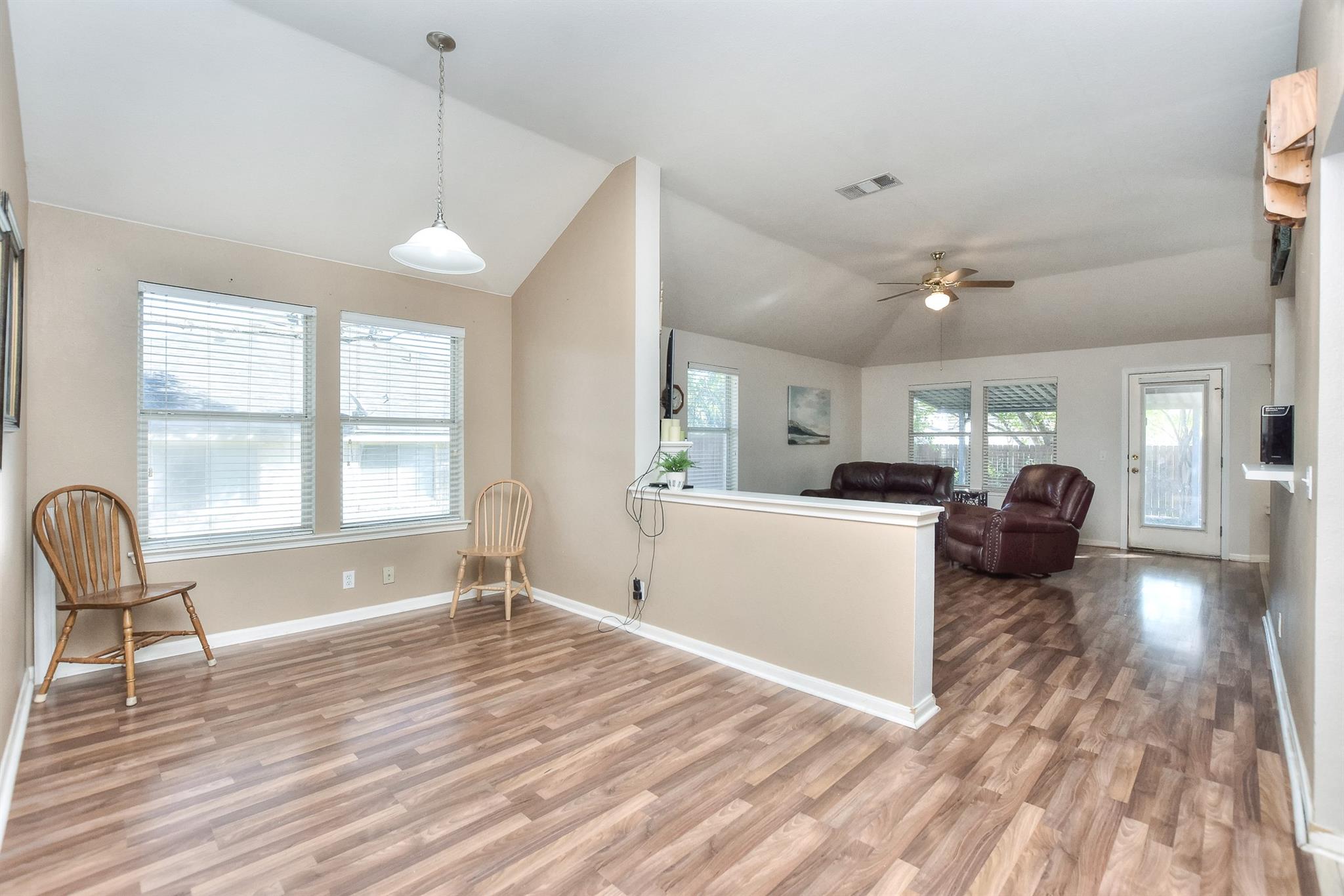 1503 Barcus Dr Property Photo 8