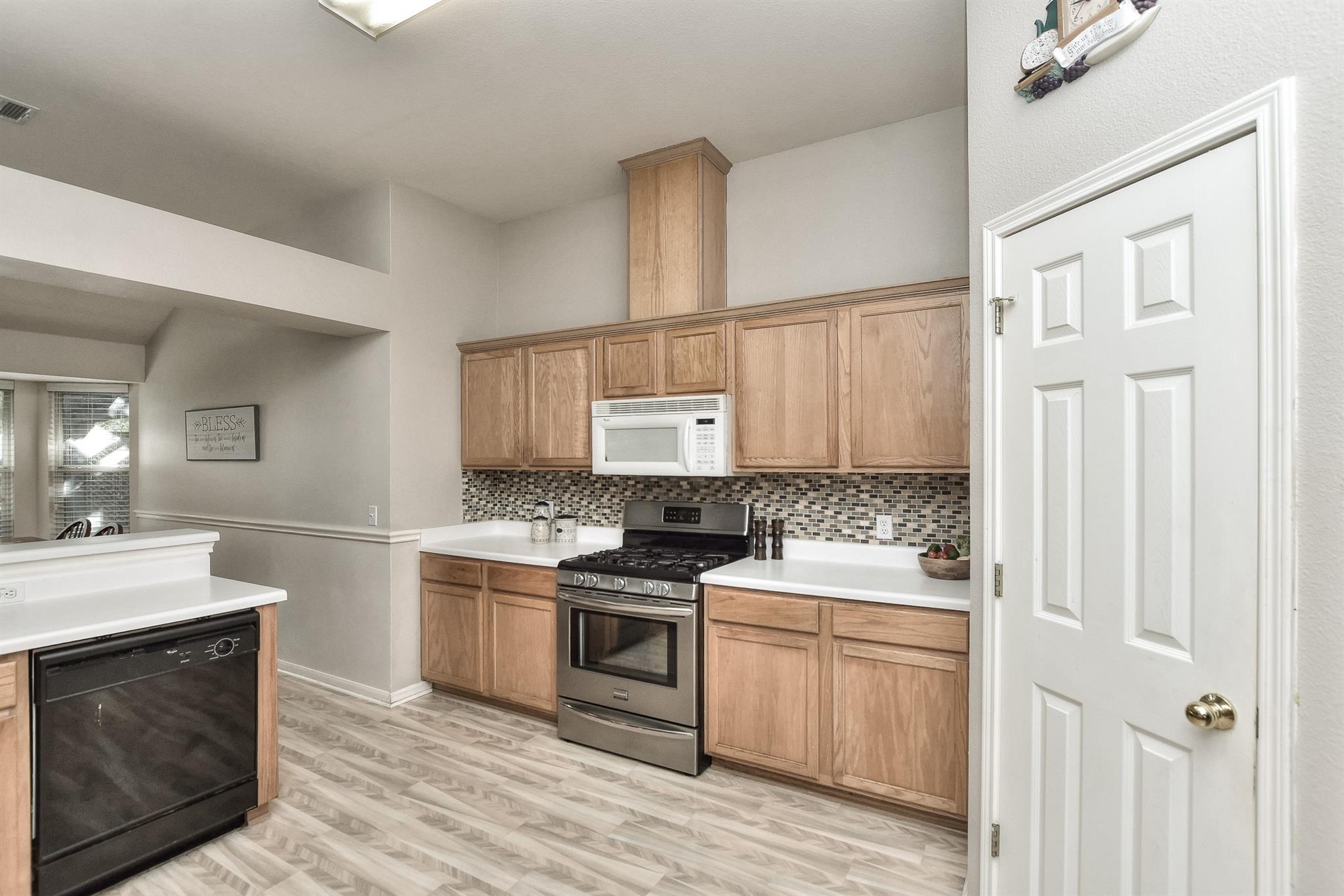 1503 Barcus Dr Property Photo 17