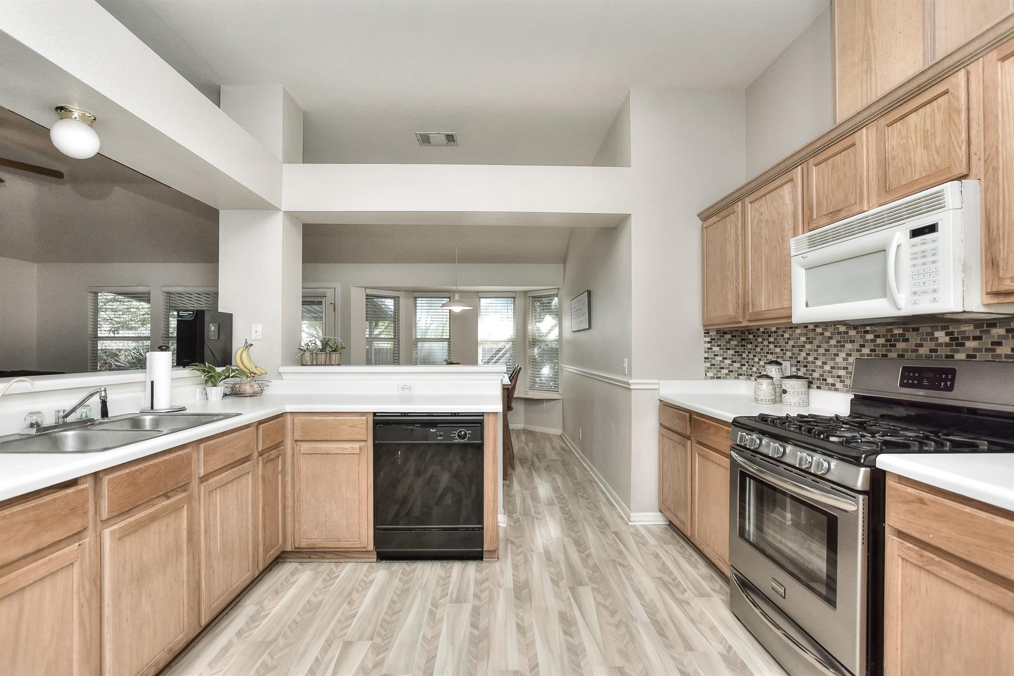 1503 Barcus Dr Property Photo 18