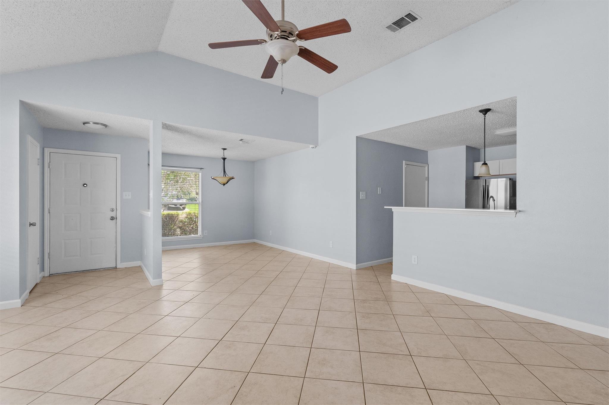 606 David Curry Dr Property Photo 2