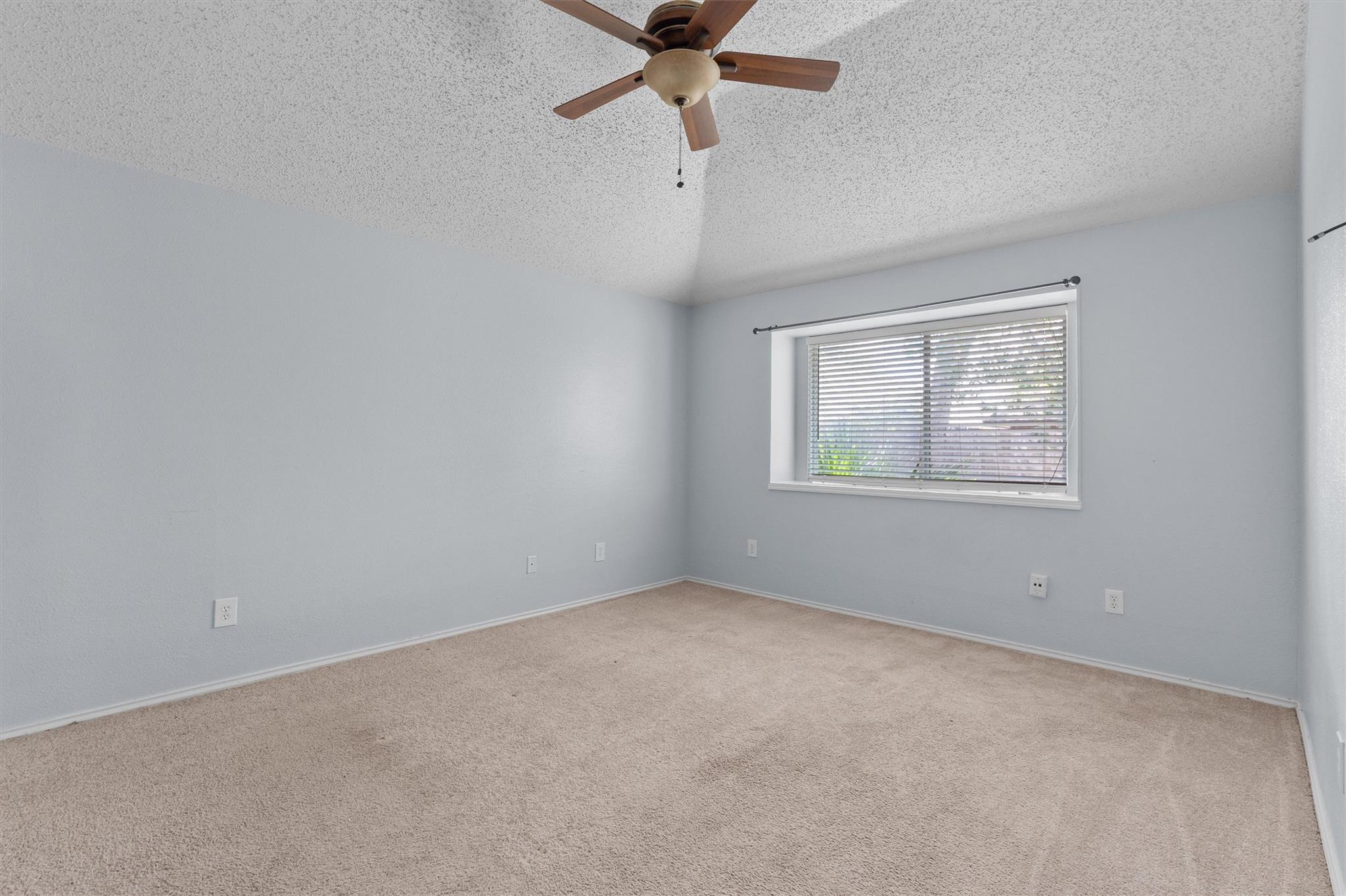 606 David Curry Dr Property Photo 13