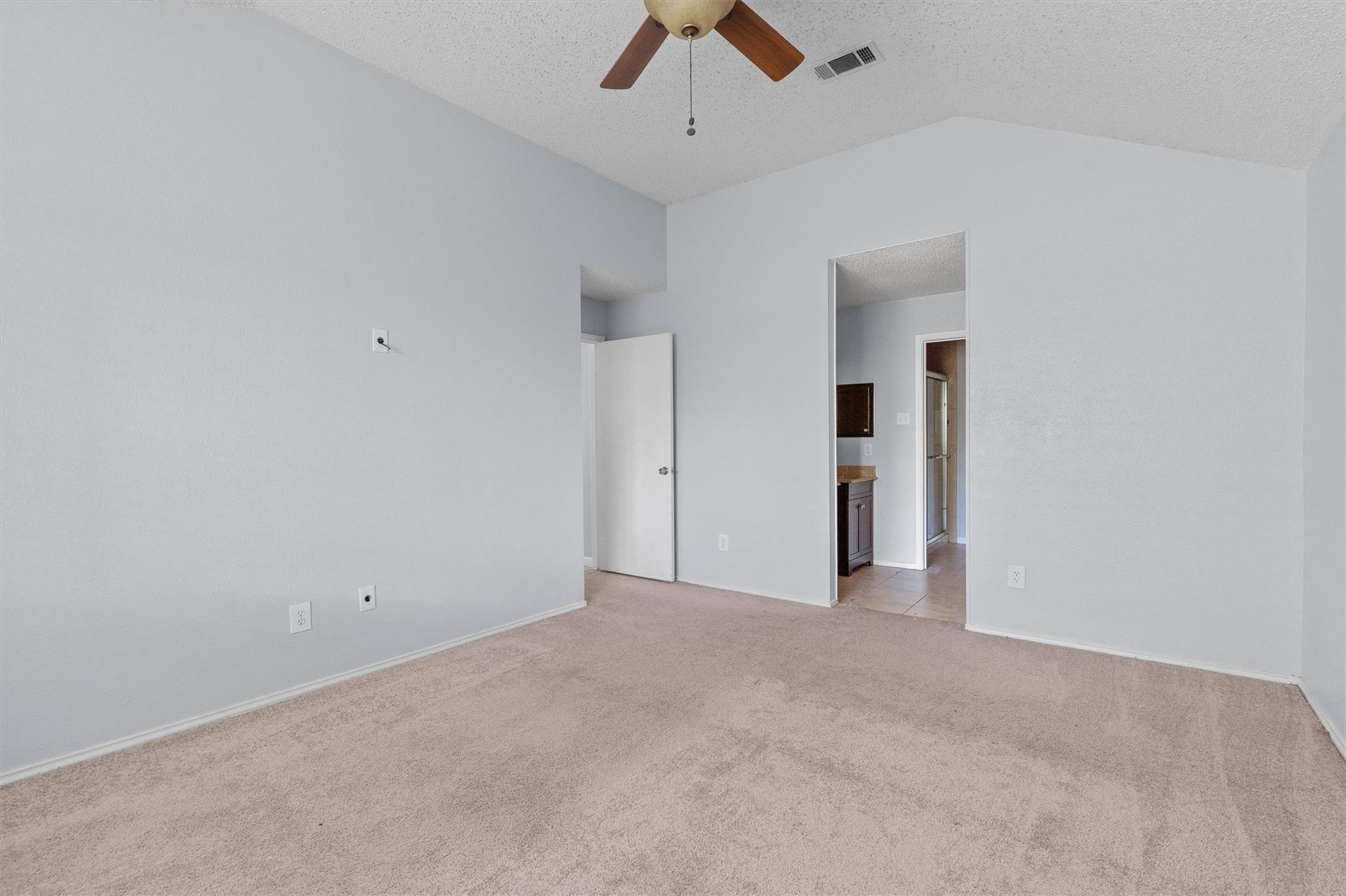 606 David Curry Dr Property Photo 14