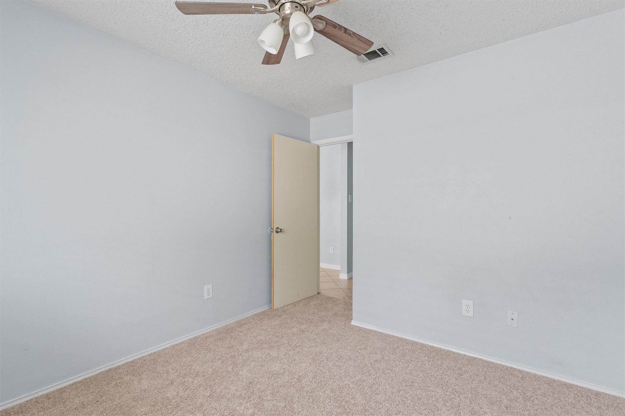 606 David Curry Dr Property Photo 18