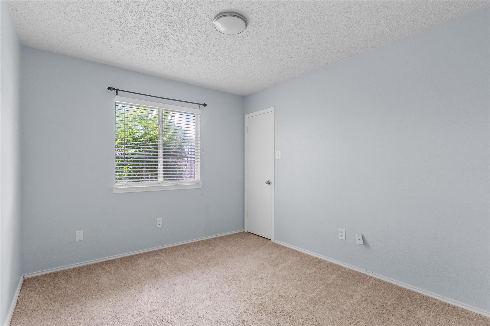 606 David Curry Dr Property Photo 19