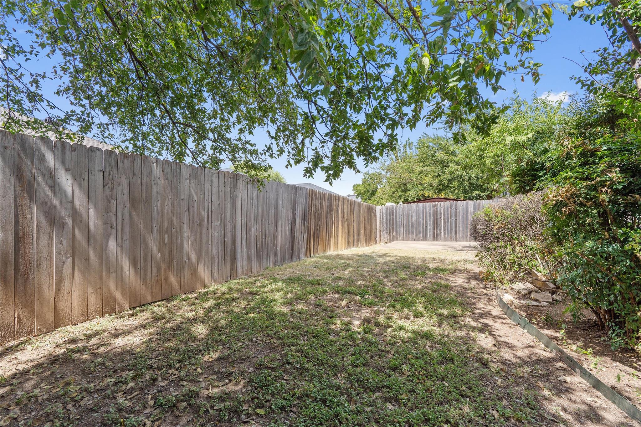 606 David Curry Dr Property Photo 25