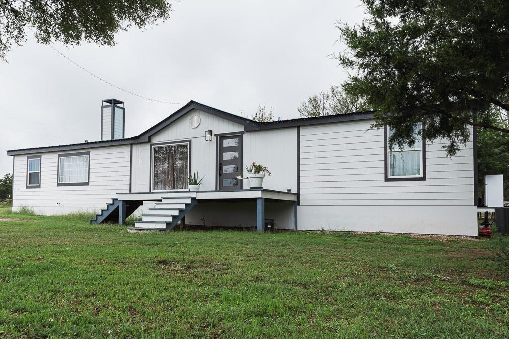 1185 Fm 812 None Property Photo 1