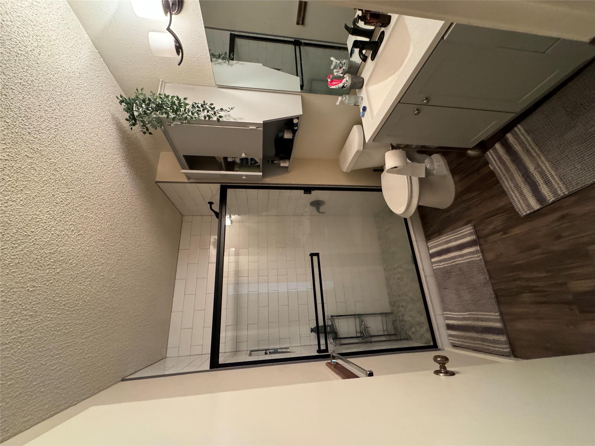 1614060 Property Photo 5