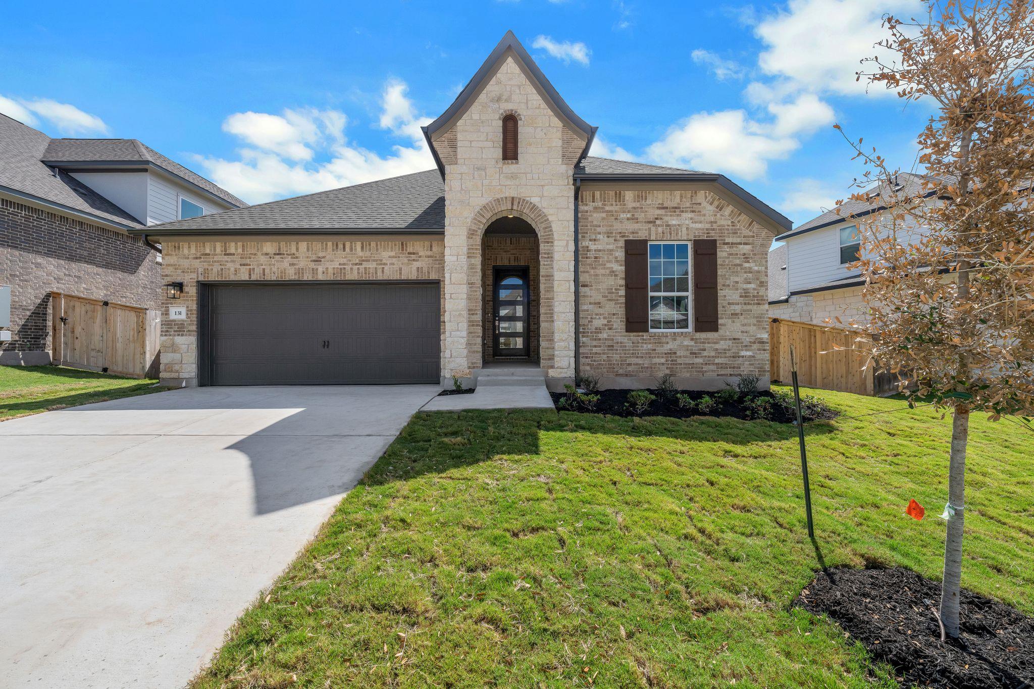 131 Estate Hills Dr Property Photo 2