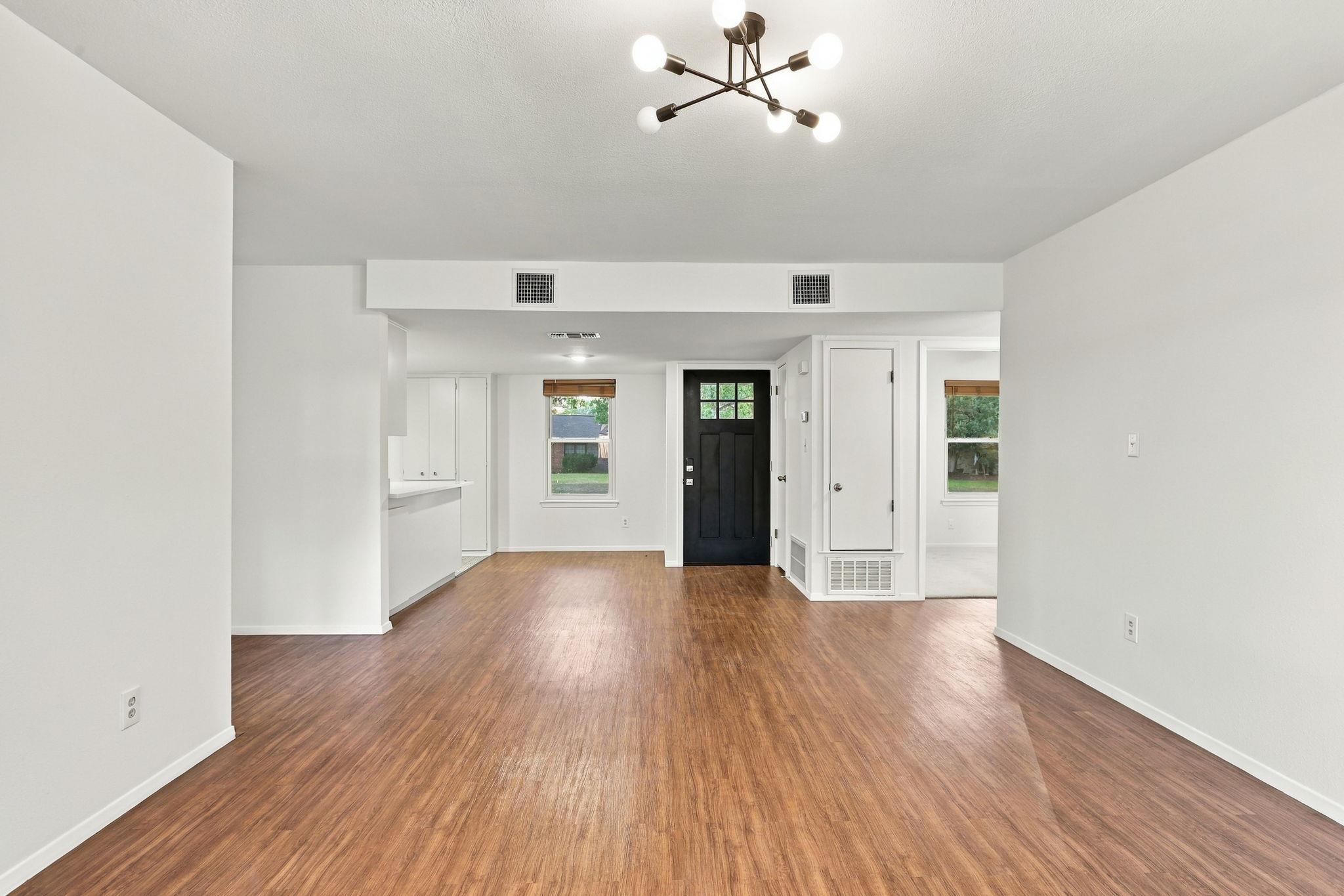 1714 Twin Island Dr Property Photo 3