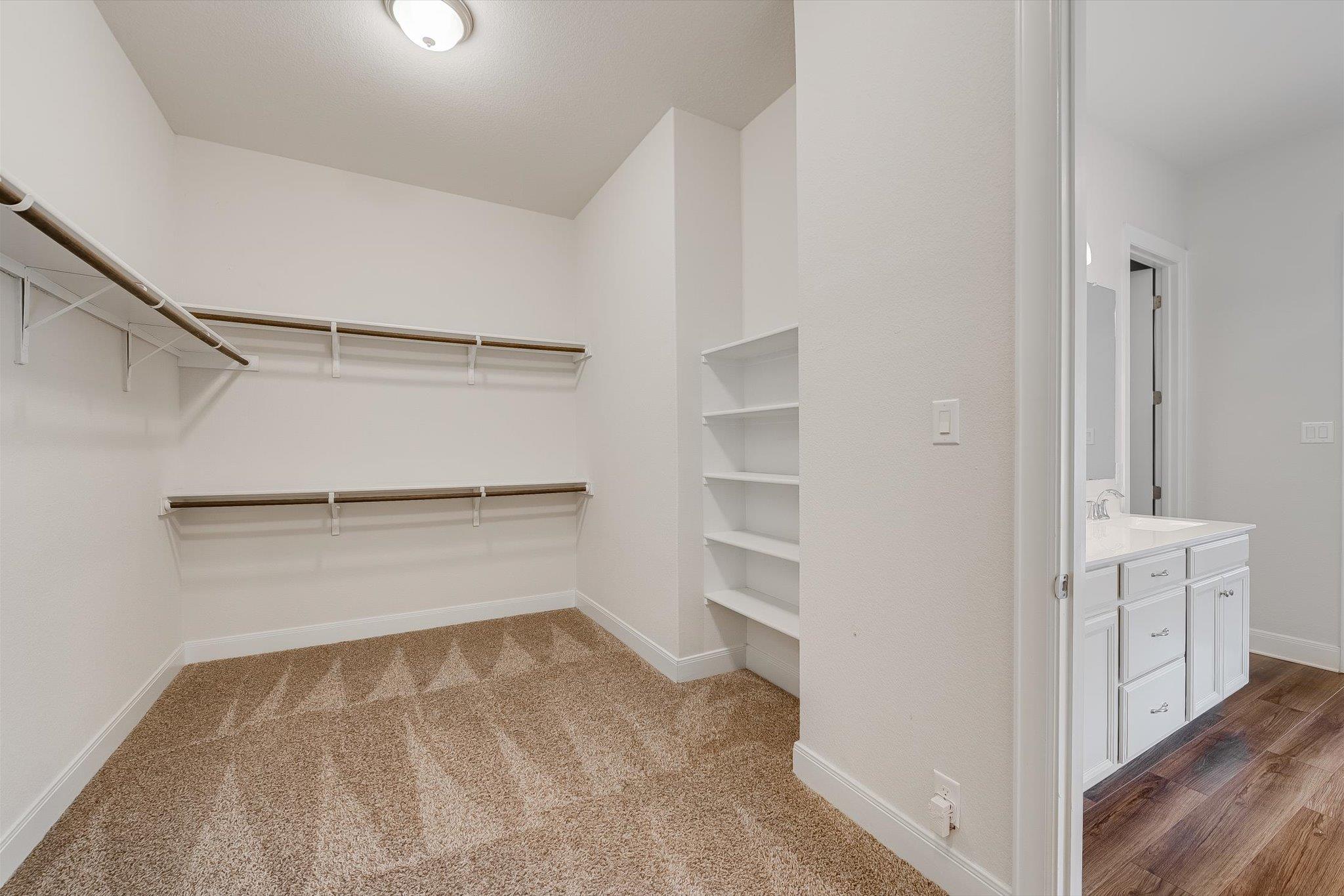 230 Sigel Ave Property Photo 13